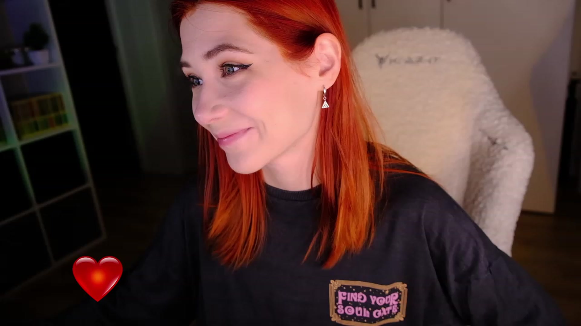 Gallery image thumbnail from JulyRedFox's myfreecams stream on, 05/22/2023, 02:06 image 6 of 20