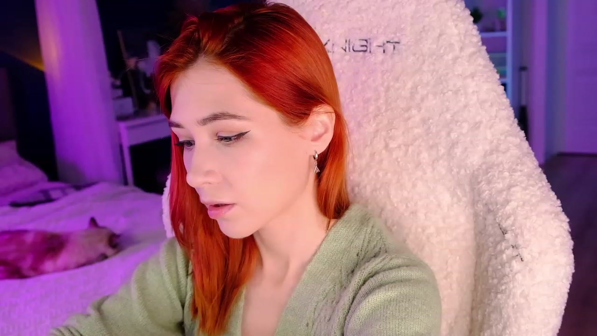 Gallery image thumbnail from JulyRedFox's myfreecams stream on, 06/08/2023, 24:31 image 8 of 20