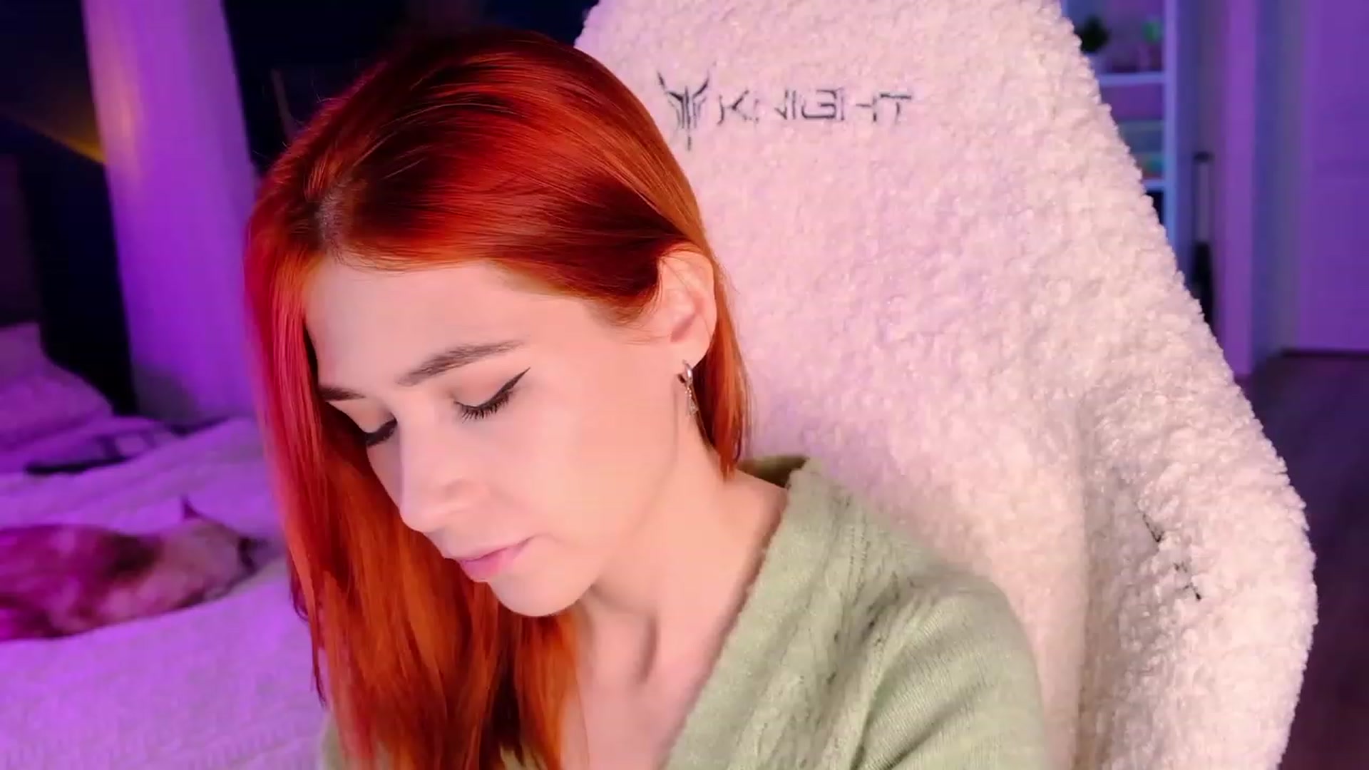 Gallery image thumbnail from JulyRedFox's myfreecams stream on, 06/08/2023, 24:31 image 1 of 20
