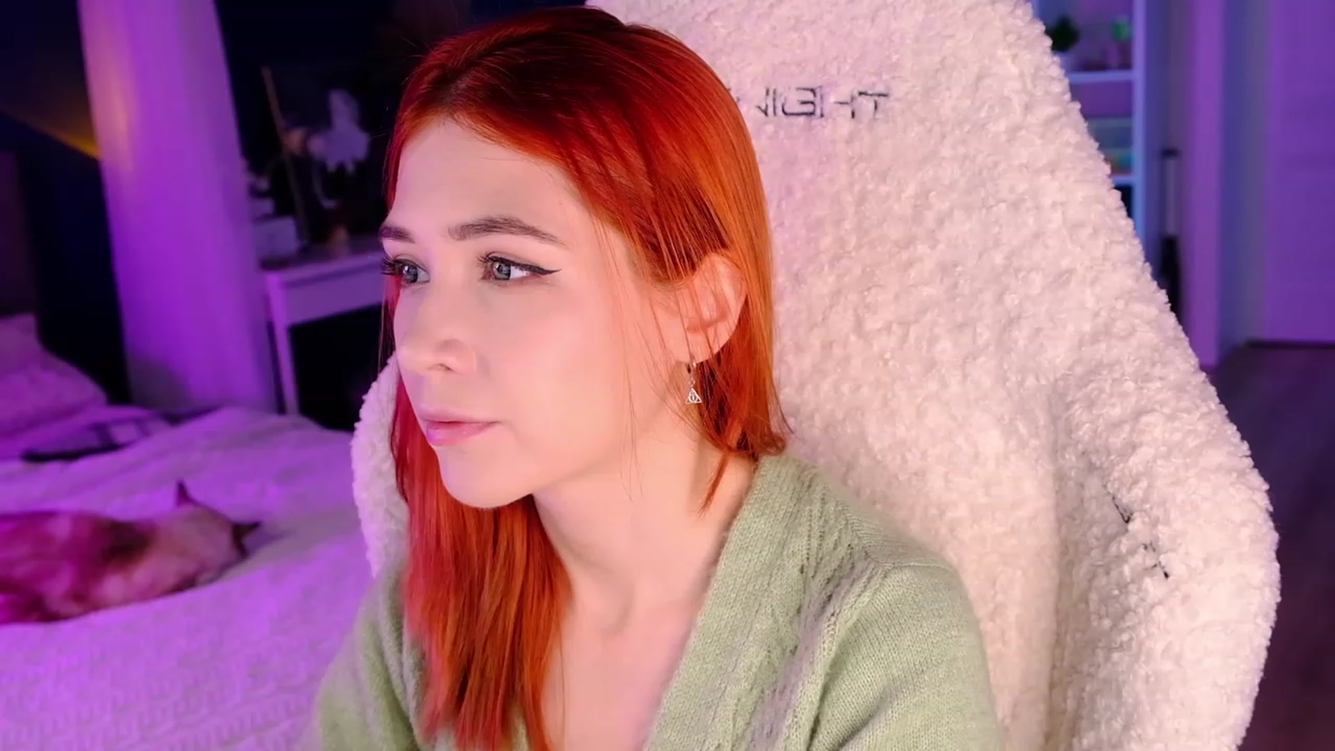 Gallery image thumbnail from JulyRedFox's myfreecams stream on, 06/08/2023, 24:31 image 2 of 20