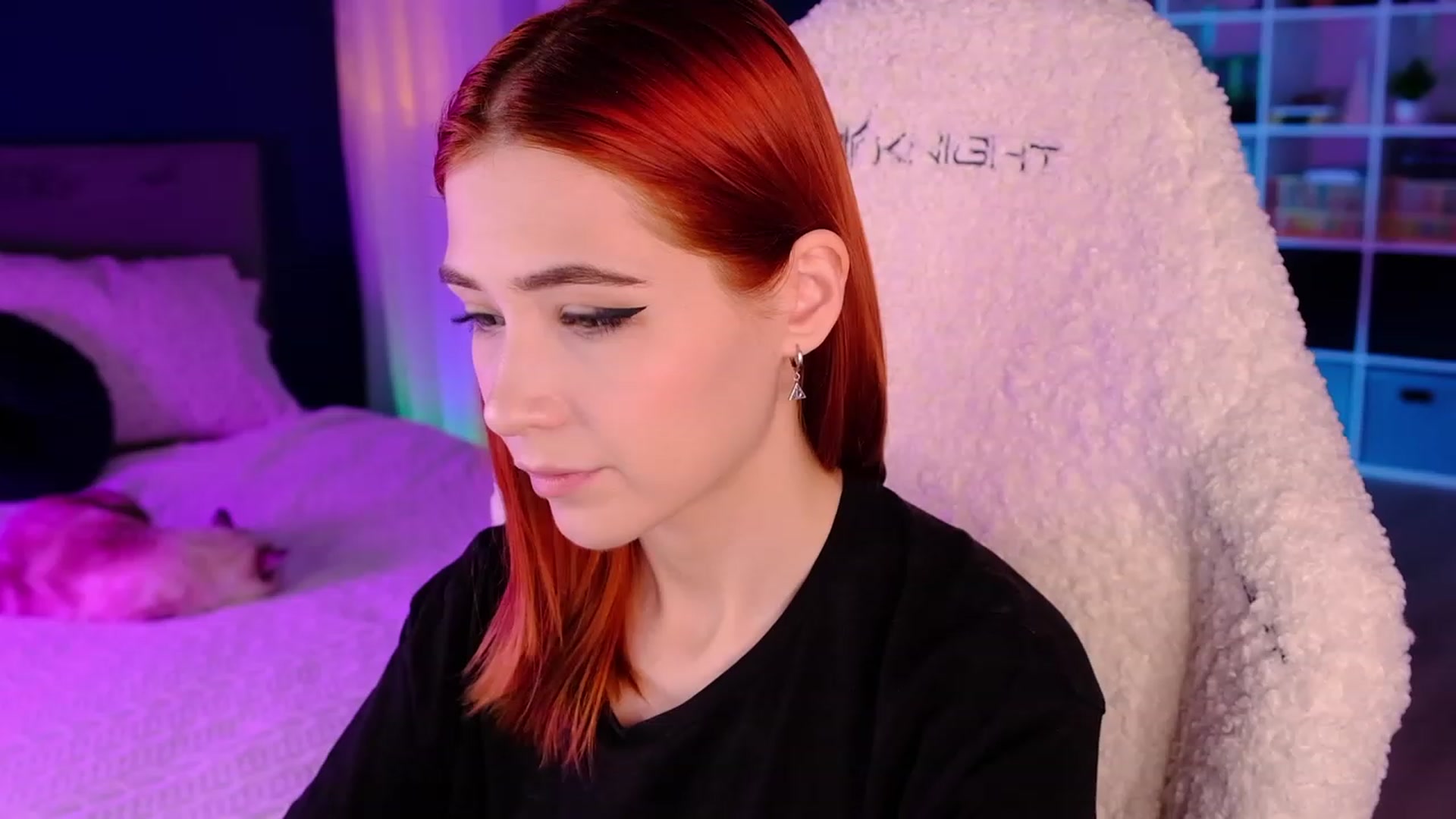 Gallery image thumbnail from JulyRedFox's myfreecams stream on, 06/10/2023, 24:02 image 19 of 20