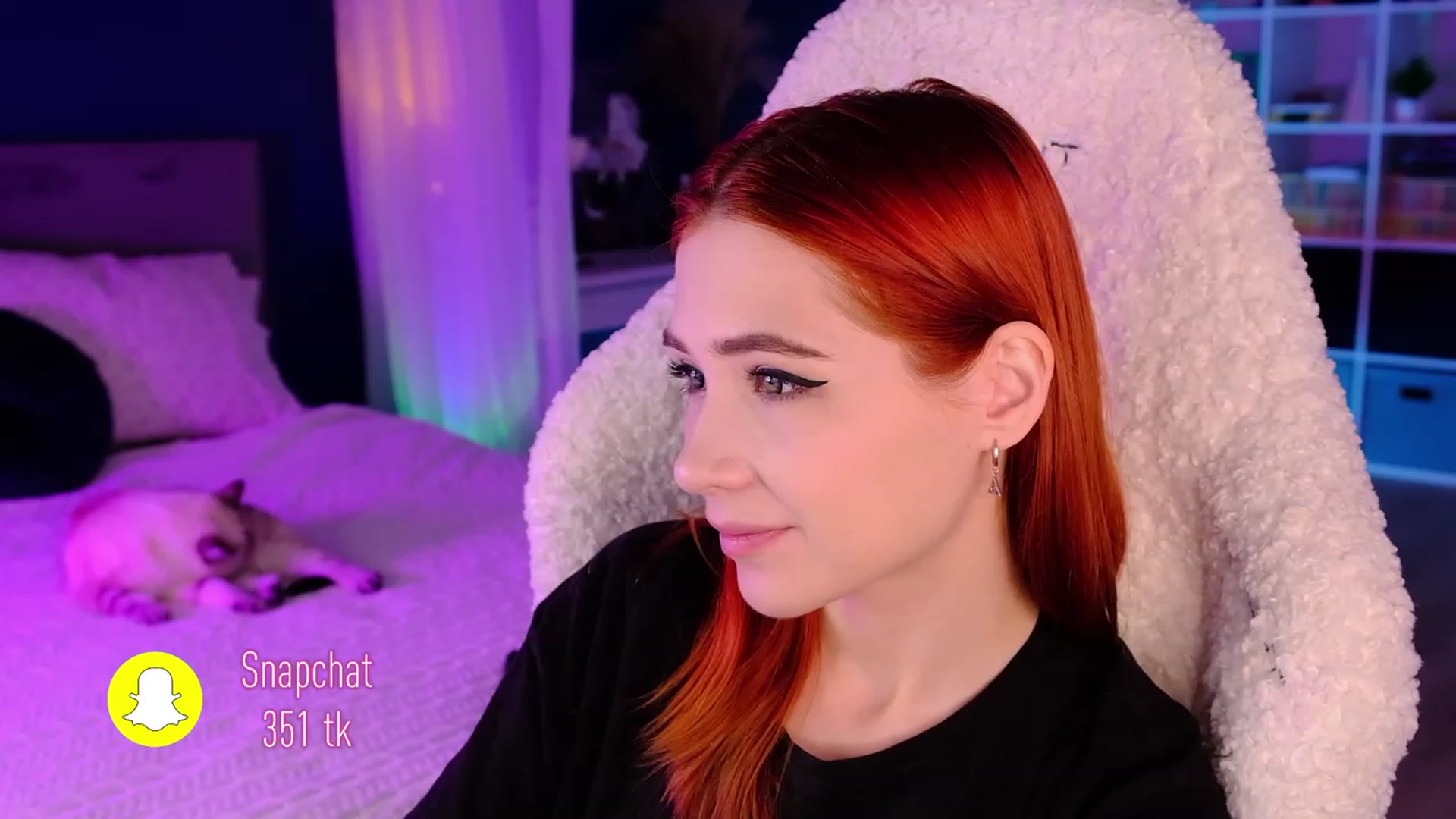 Gallery image thumbnail from JulyRedFox's myfreecams stream on, 06/10/2023, 24:02 image 10 of 20