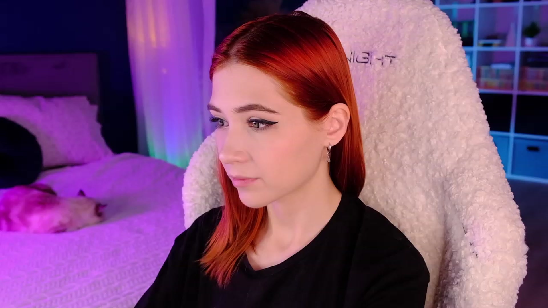 Gallery image thumbnail from JulyRedFox's myfreecams stream on, 06/10/2023, 24:02 image 17 of 20