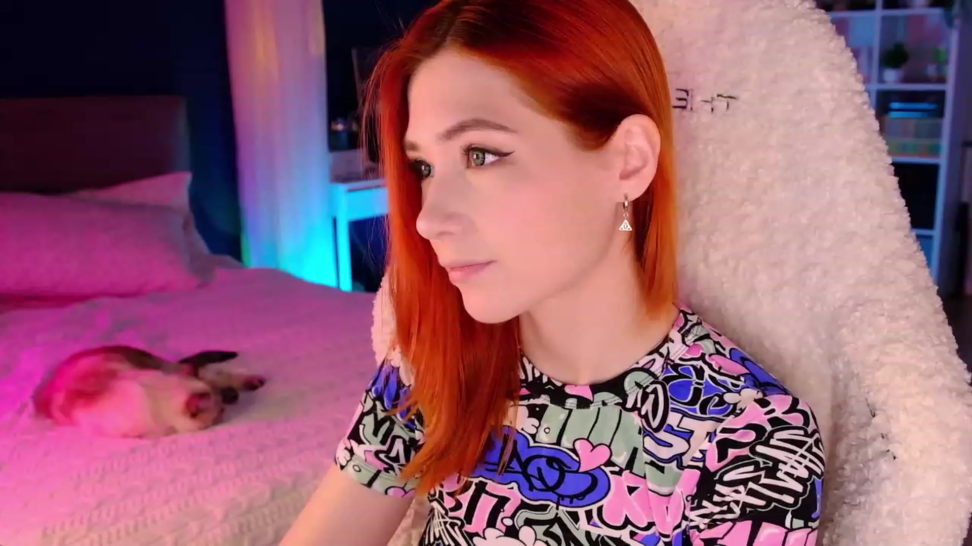 Gallery image thumbnail from JulyRedFox's myfreecams stream on, 06/18/2023, 01:56 image 1 of 20