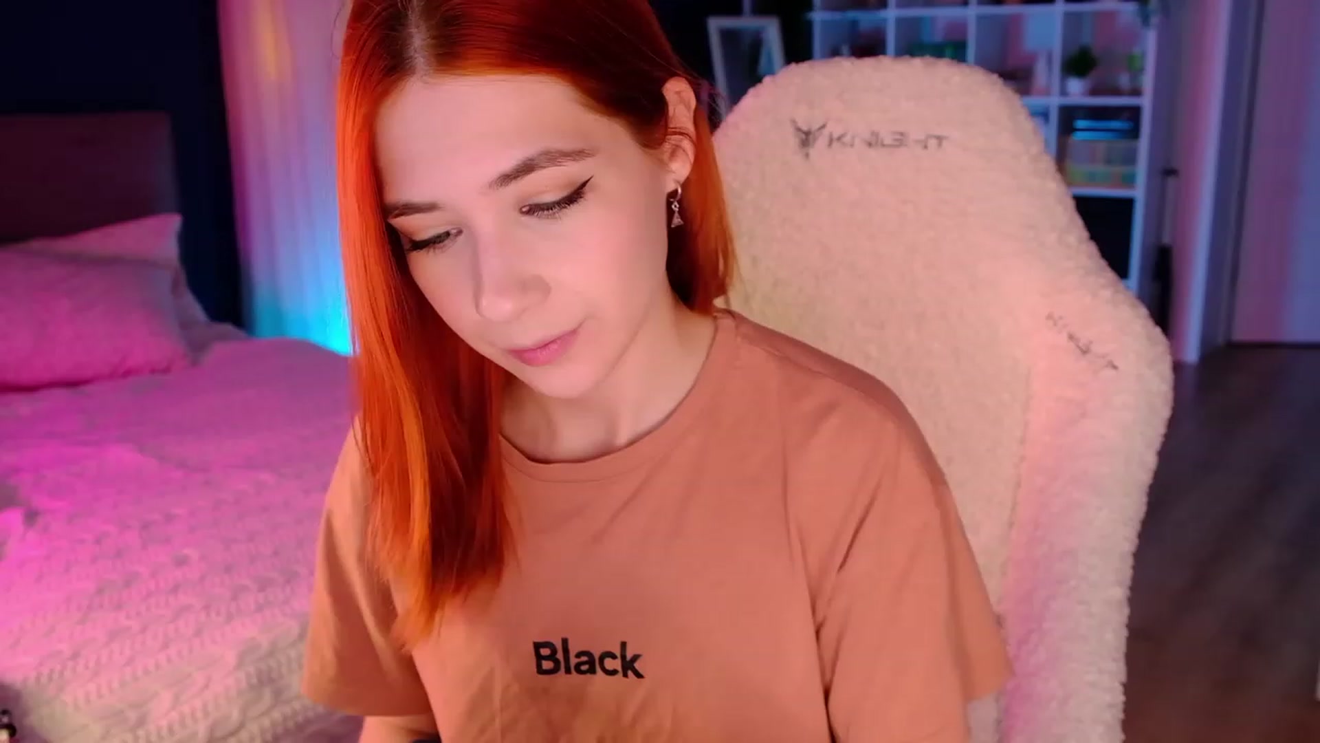 Gallery image thumbnail from JulyRedFox's myfreecams stream on, 06/18/2023, 01:56 image 20 of 20