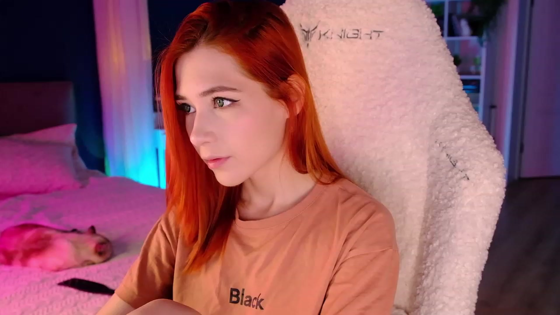 Gallery image thumbnail from JulyRedFox's myfreecams stream on, 06/18/2023, 01:56 image 5 of 20