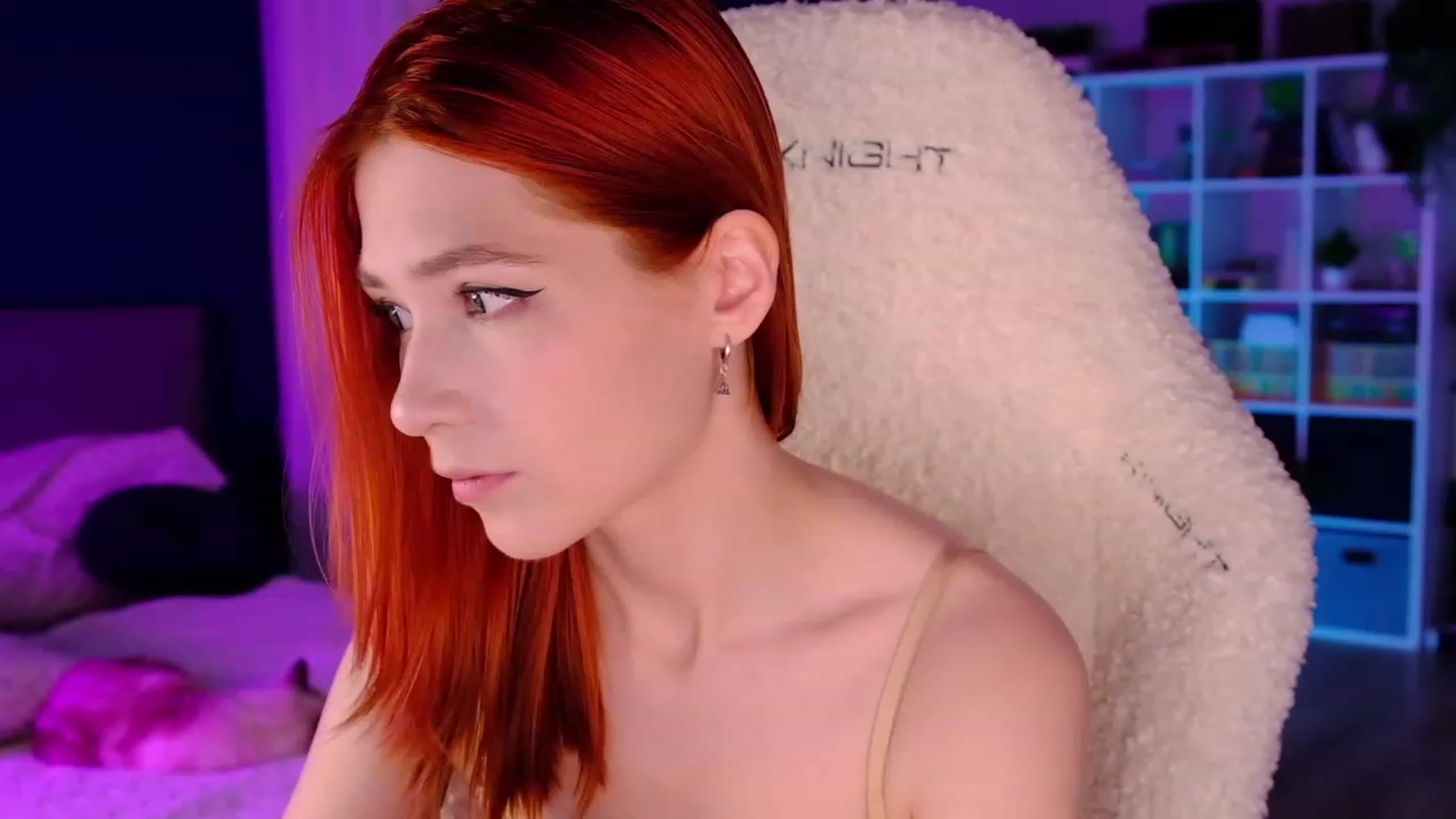 Gallery image thumbnail from JulyRedFox's myfreecams stream on, 06/23/2023, 01:14 image 18 of 20