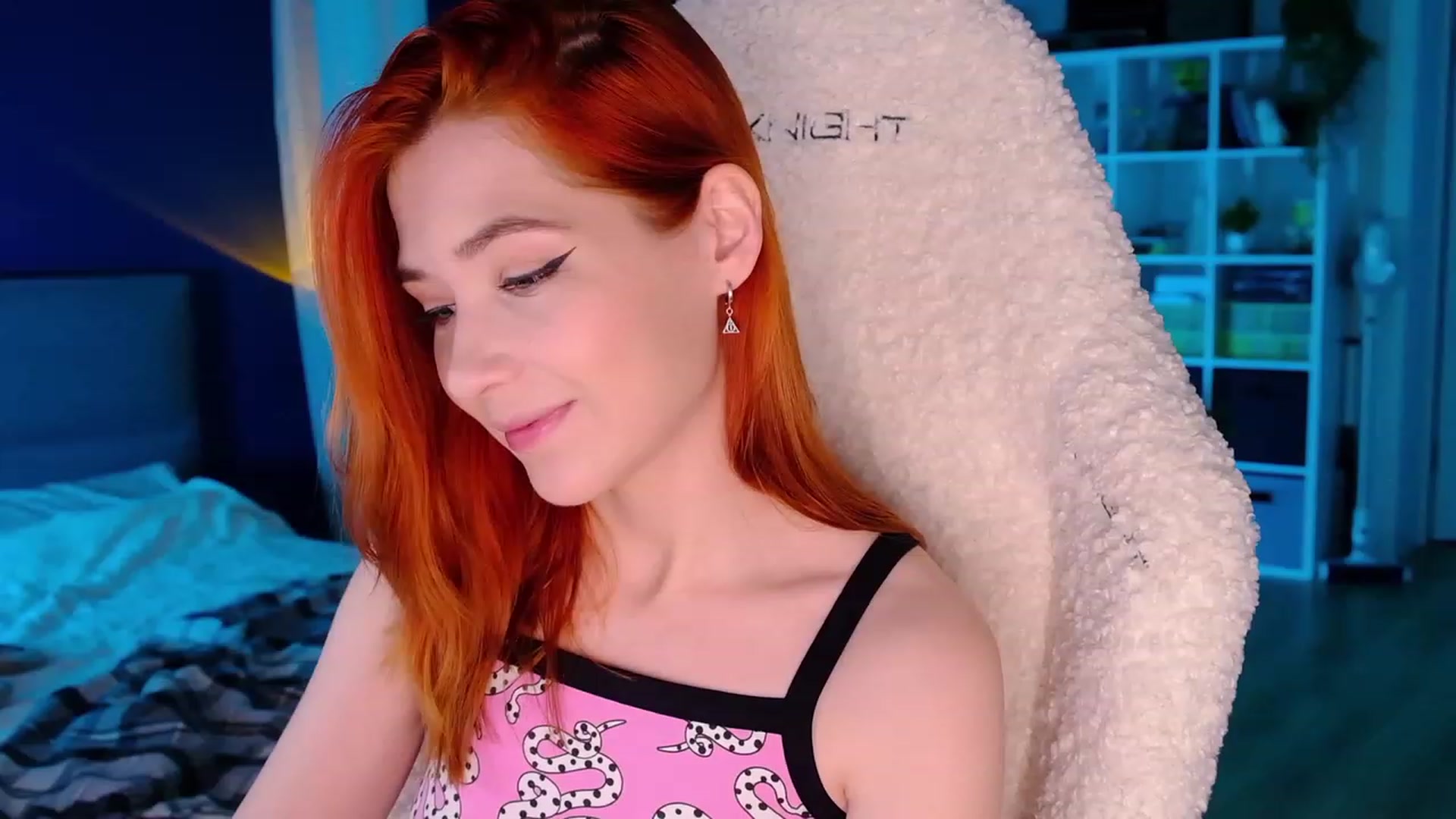 Gallery image thumbnail from JulyRedFox's myfreecams stream on, 06/27/2023, 24:53 image 2 of 20