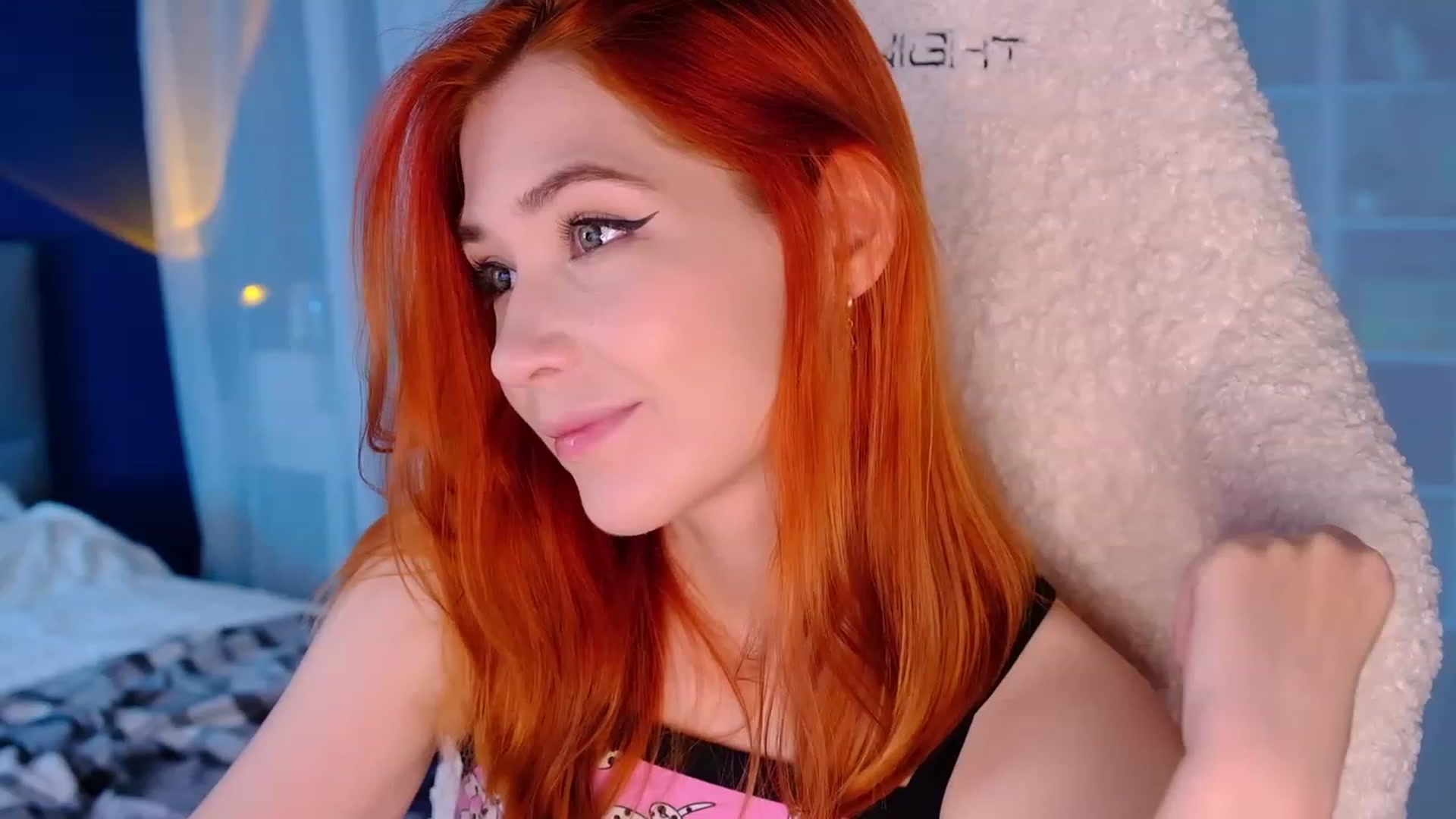 Gallery image thumbnail from JulyRedFox's myfreecams stream on, 06/27/2023, 02:49 image 12 of 20