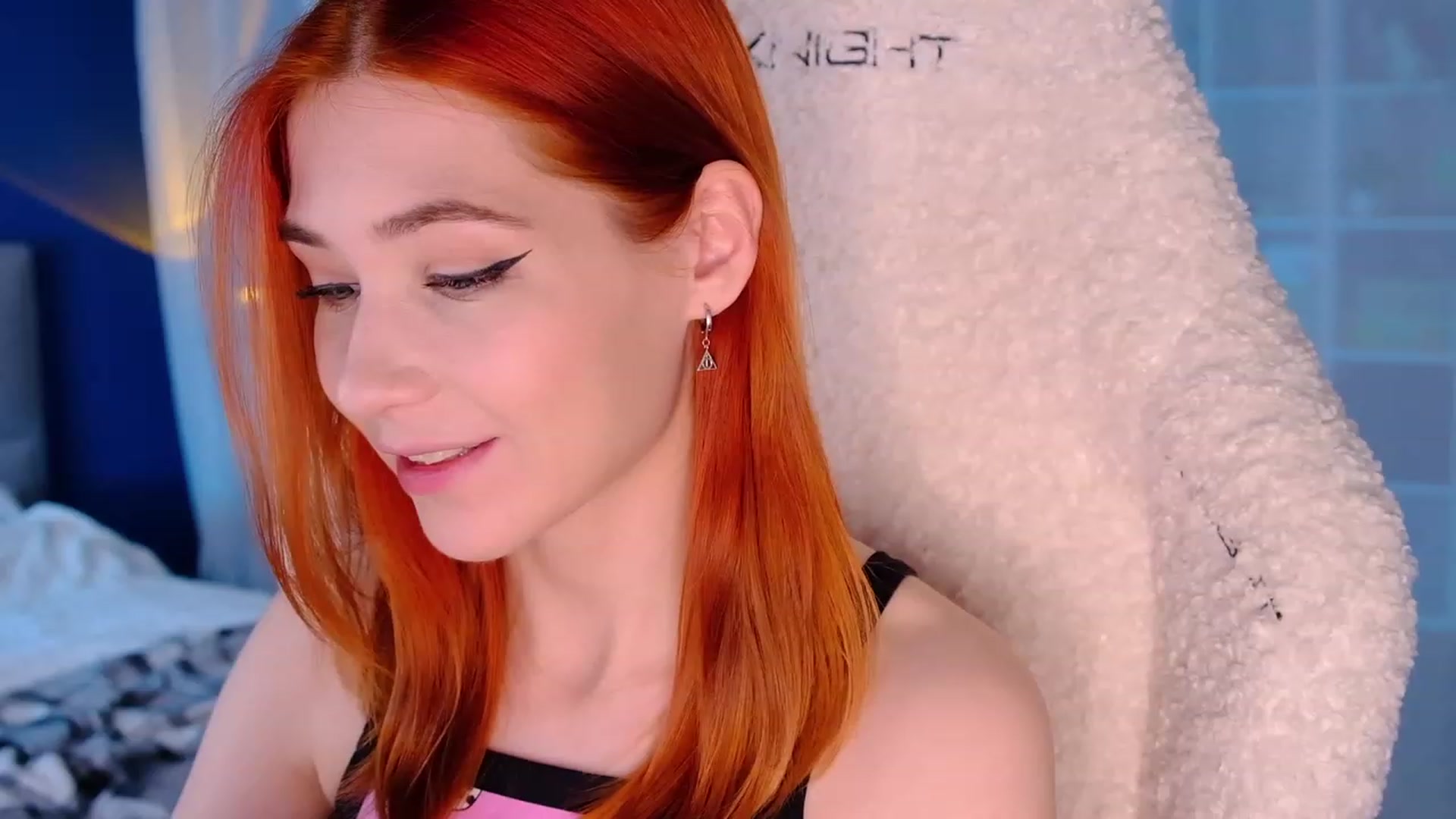 Gallery image thumbnail from JulyRedFox's myfreecams stream on, 06/27/2023, 02:49 image 16 of 20