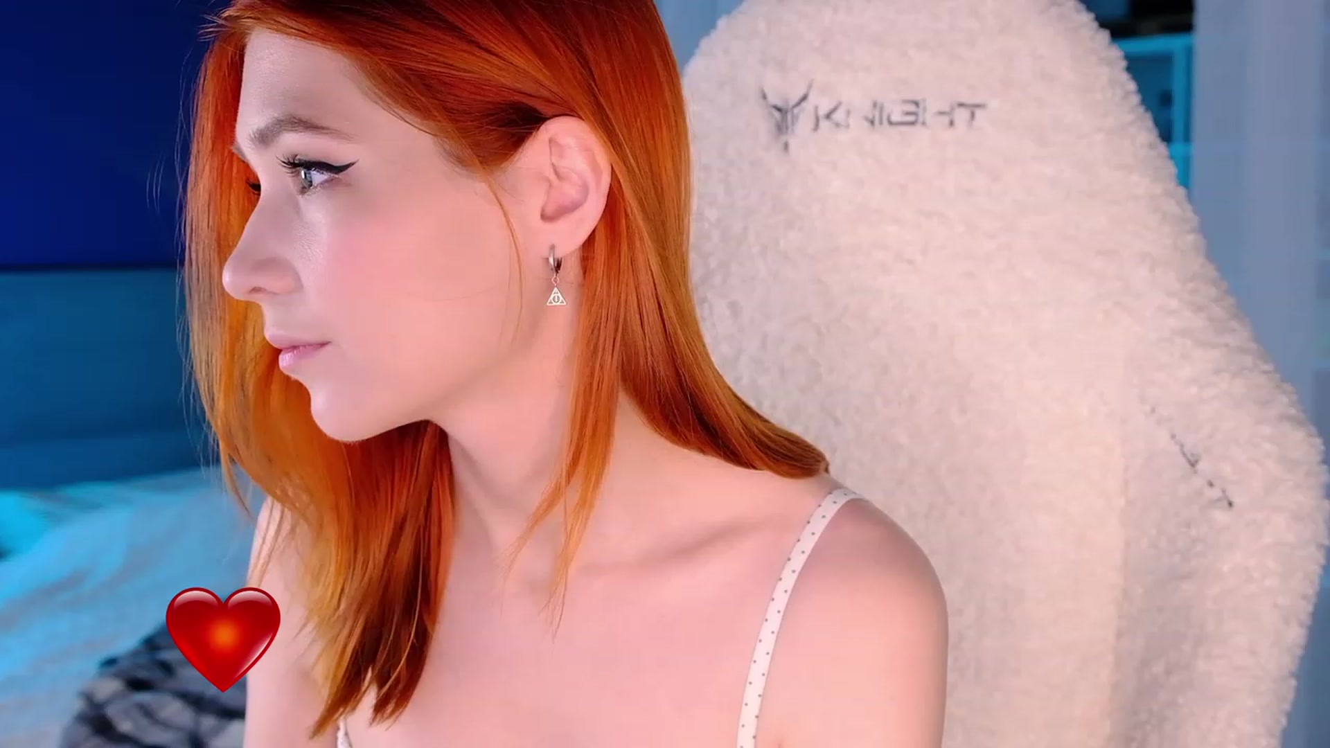 Gallery image thumbnail from JulyRedFox's myfreecams stream on, 06/28/2023, 01:41 image 6 of 20