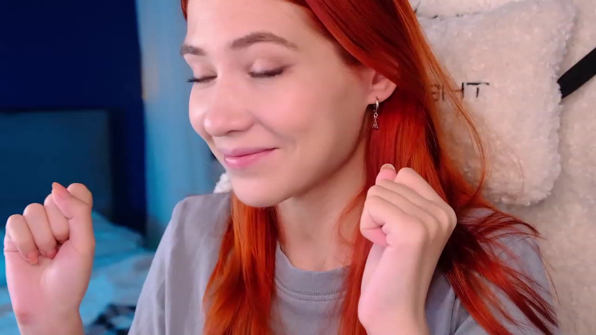 Gallery image thumbnail from JulyRedFox's myfreecams stream on, 08/03/2023, 01:33 image 5 of 20