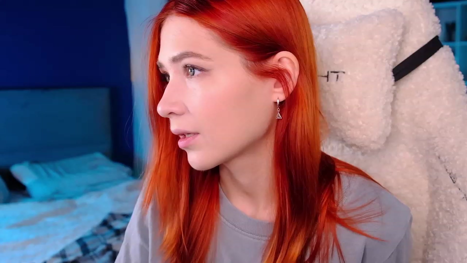 Gallery image thumbnail from JulyRedFox's myfreecams stream on, 08/03/2023, 01:33 image 9 of 20