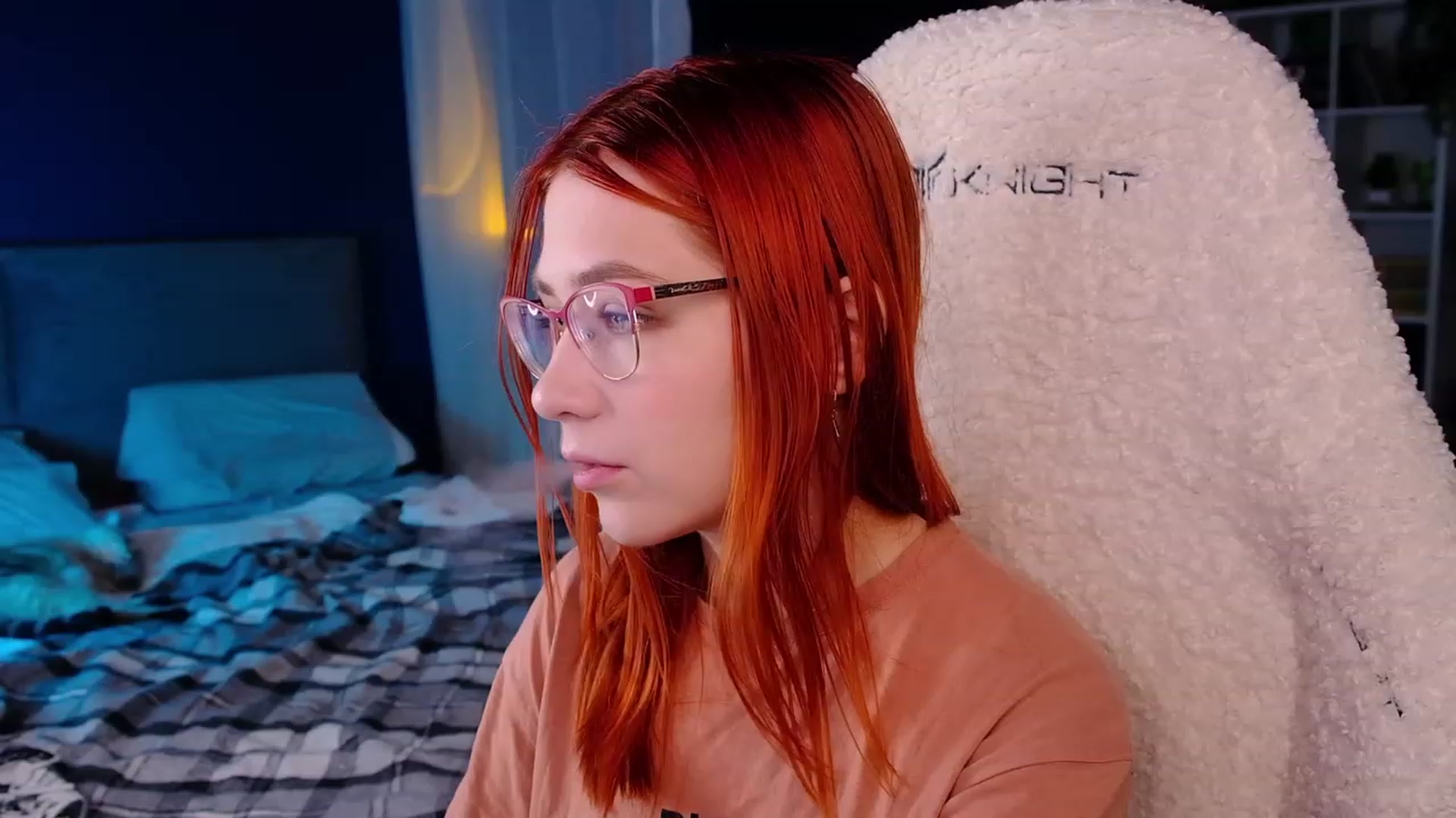 Gallery image thumbnail from JulyRedFox's myfreecams stream on, 08/14/2023, 02:24 image 7 of 20