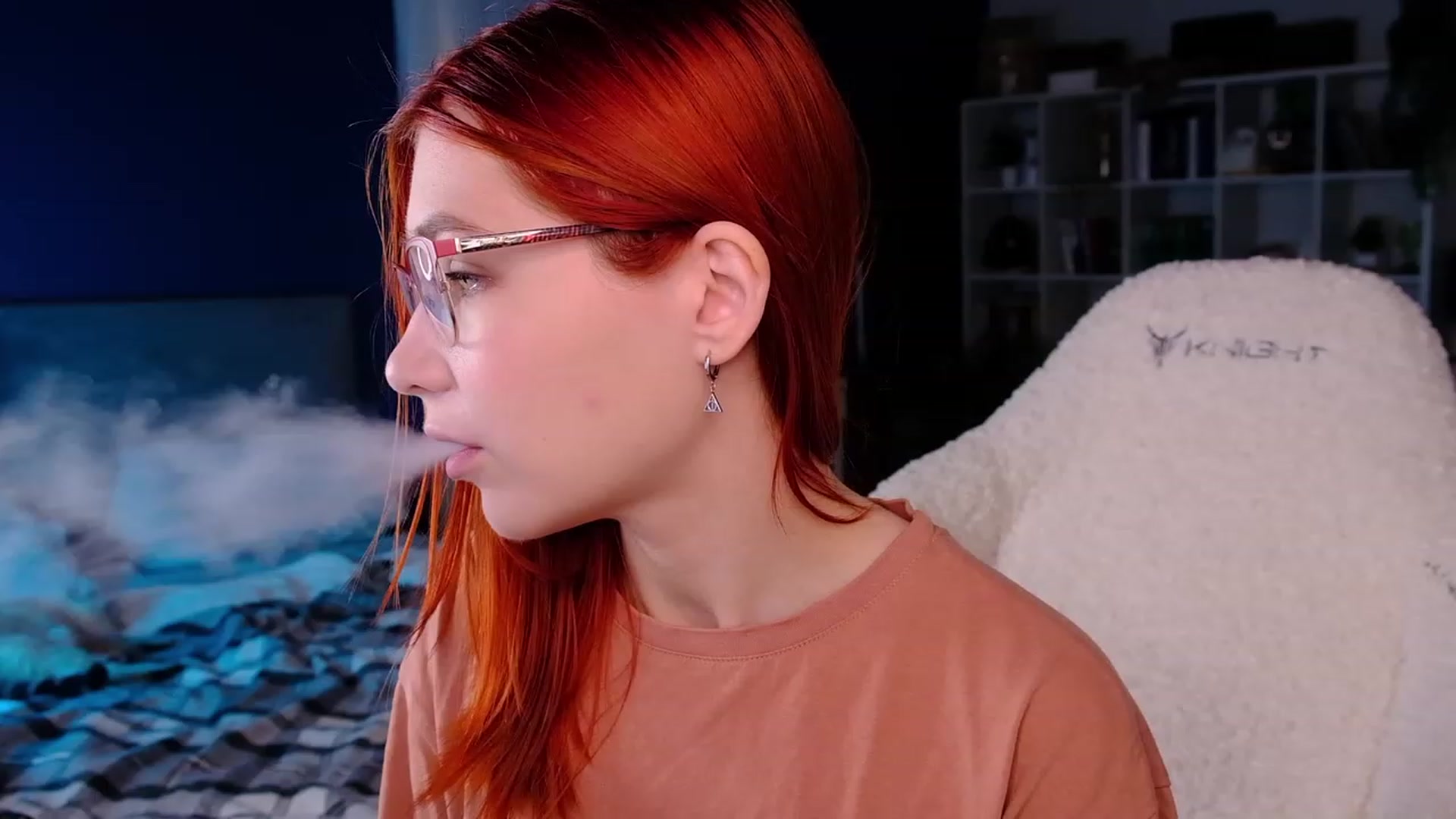 Gallery image thumbnail from JulyRedFox's myfreecams stream on, 08/14/2023, 02:24 image 3 of 20