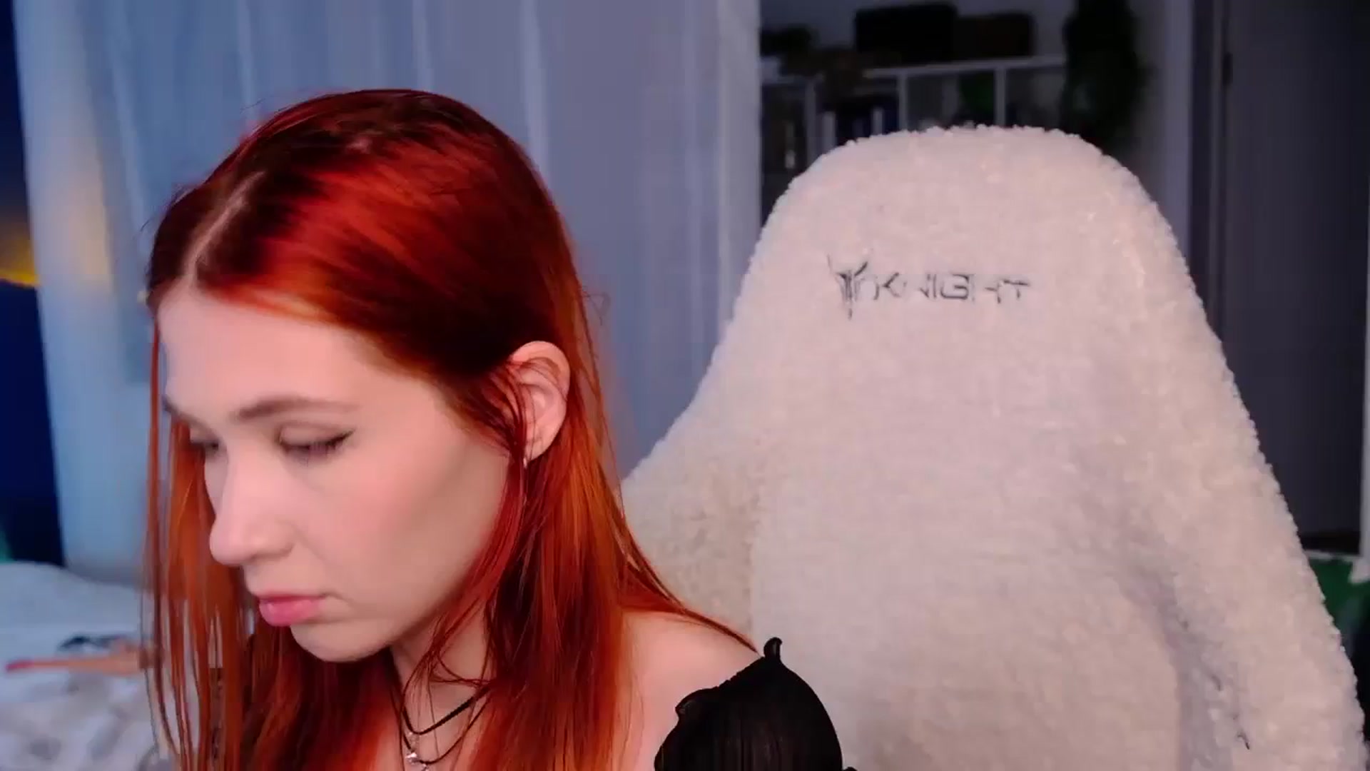 Gallery image thumbnail from JulyRedFox's myfreecams stream on, 08/19/2023, 24:09 image 3 of 20