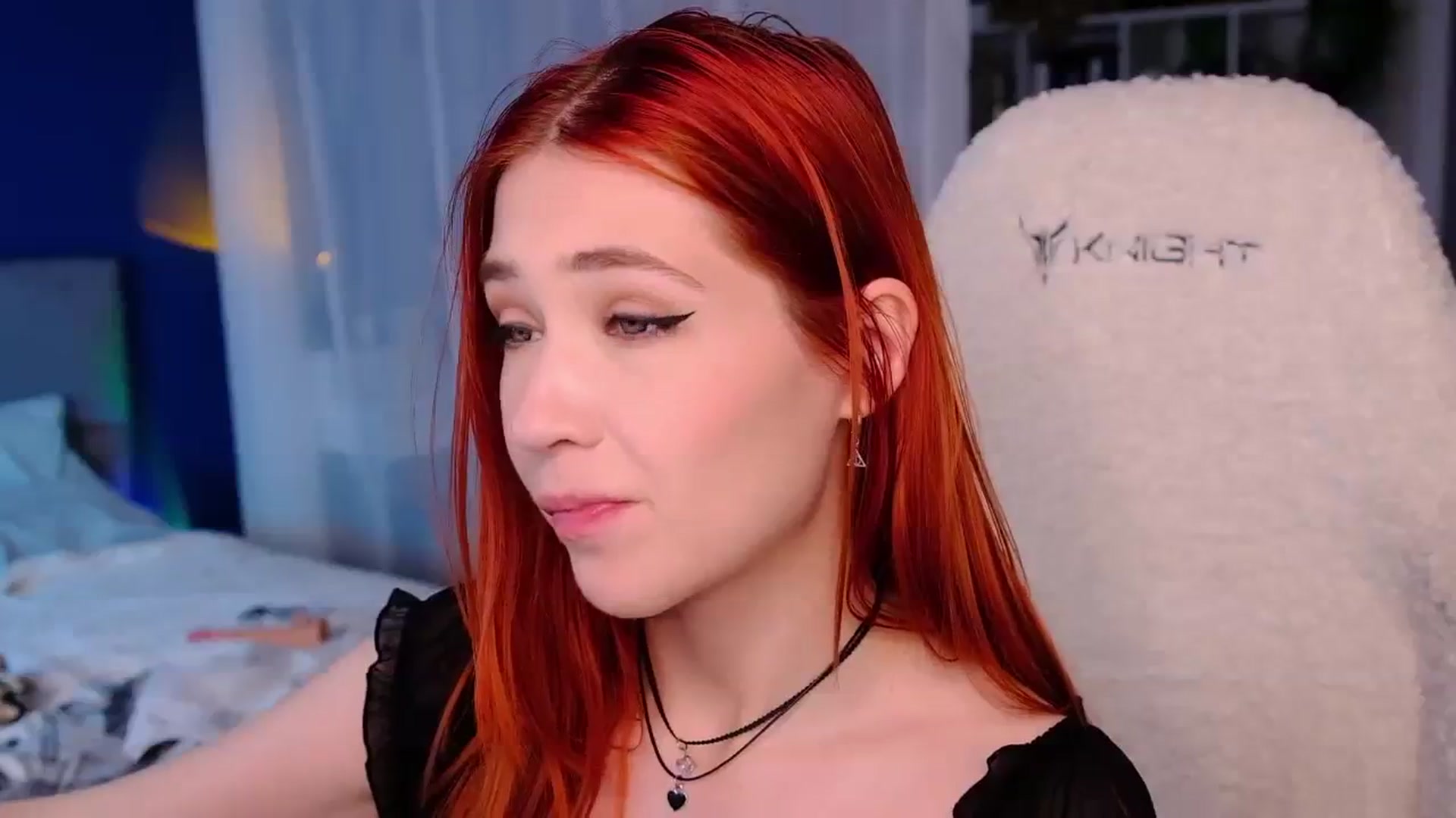 Gallery image thumbnail from JulyRedFox's myfreecams stream on, 08/19/2023, 24:09 image 5 of 20
