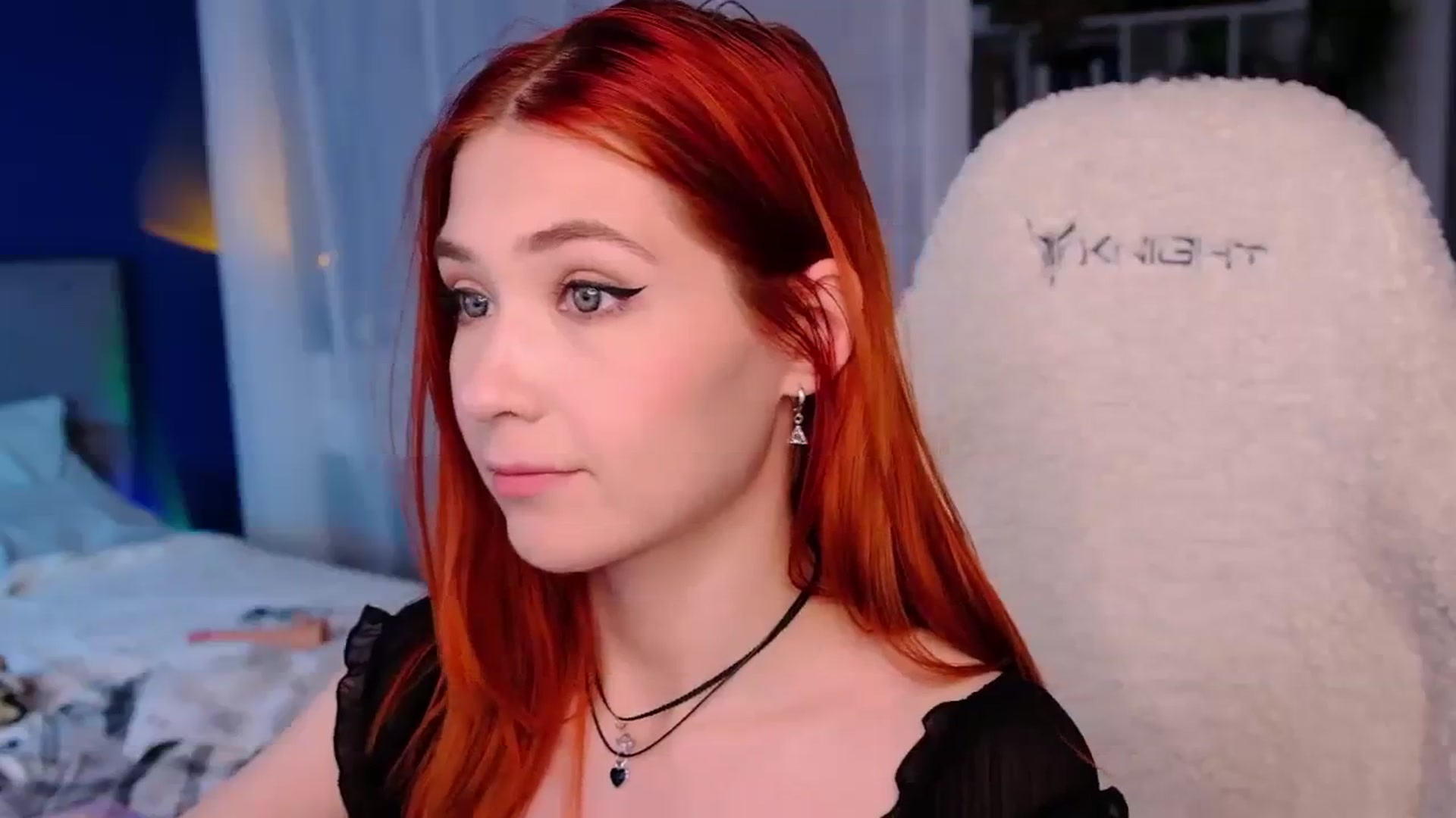 Gallery image thumbnail from JulyRedFox's myfreecams stream on, 08/19/2023, 24:09 image 4 of 20