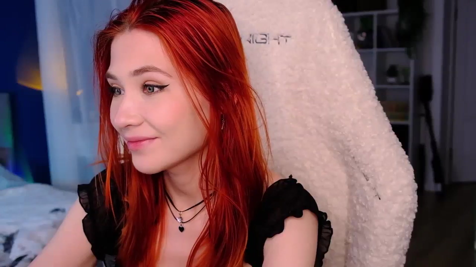 Gallery image thumbnail from JulyRedFox's myfreecams stream on, 08/19/2023, 01:08 image 5 of 20