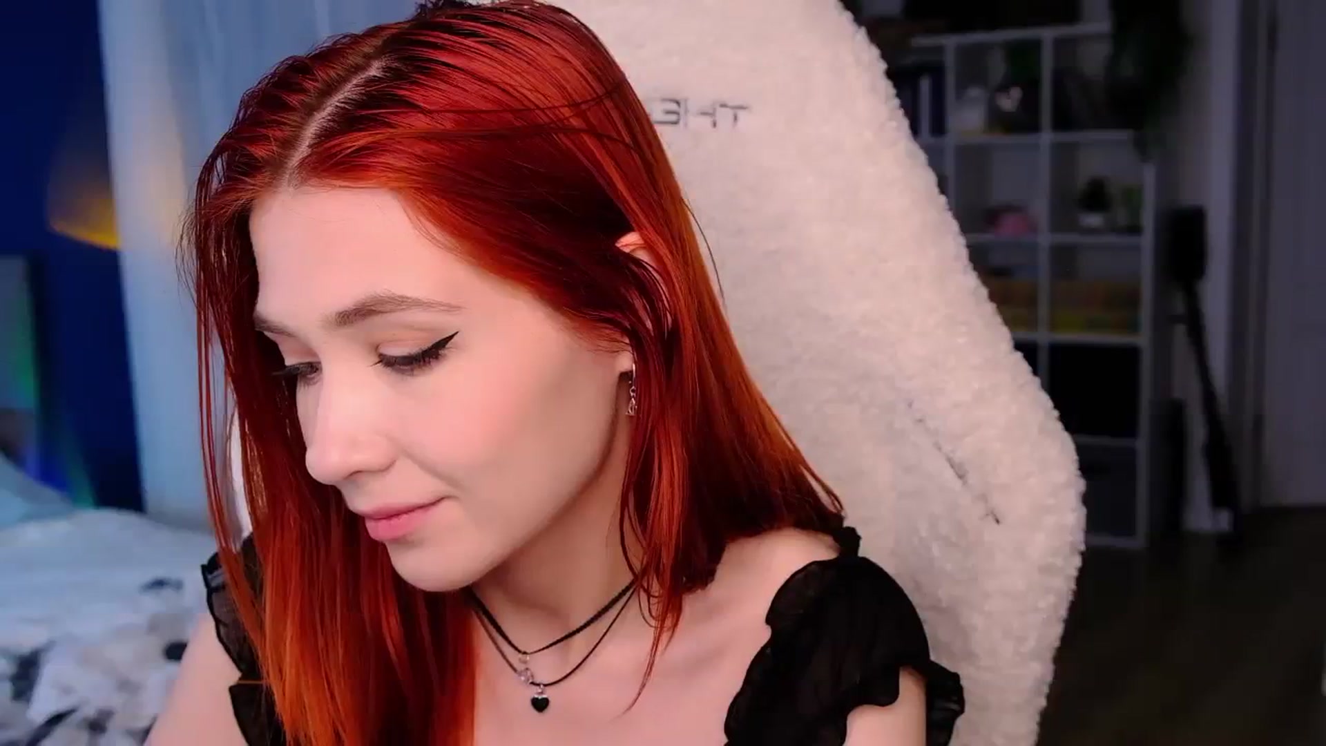 Gallery image thumbnail from JulyRedFox's myfreecams stream on, 08/19/2023, 01:08 image 9 of 20