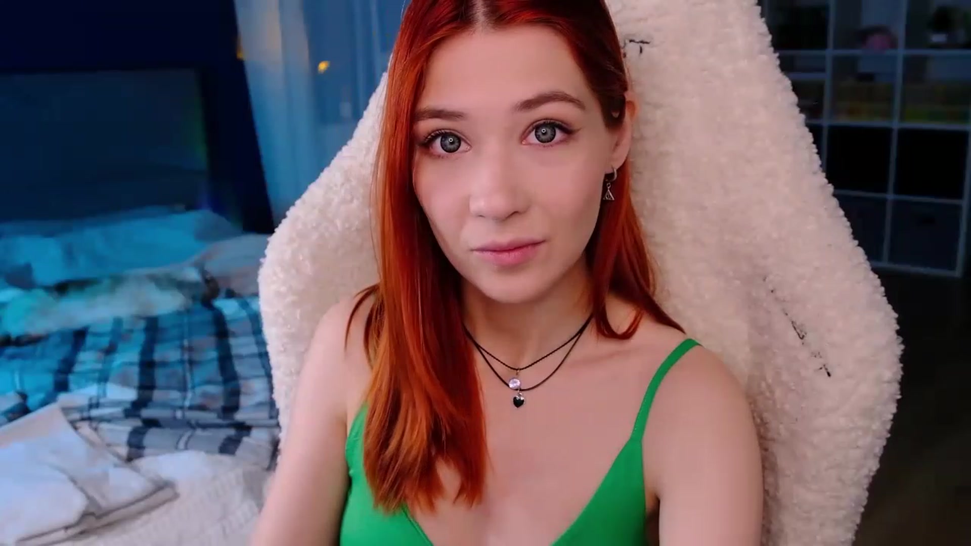 Gallery image thumbnail from JulyRedFox's myfreecams stream on, 08/19/2023, 23:52 image 14 of 20