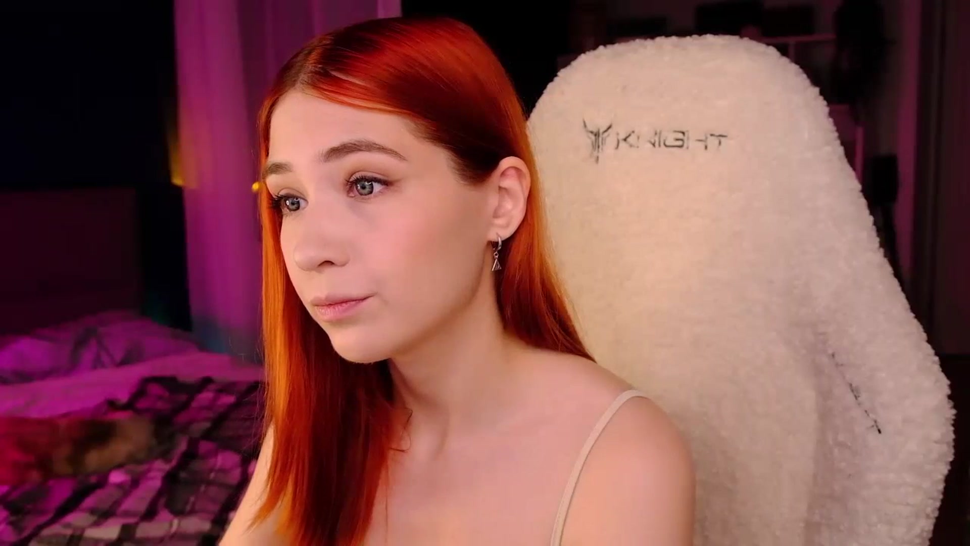 Gallery image thumbnail from JulyRedFox's myfreecams stream on, 08/23/2023, 02:15 image 4 of 20