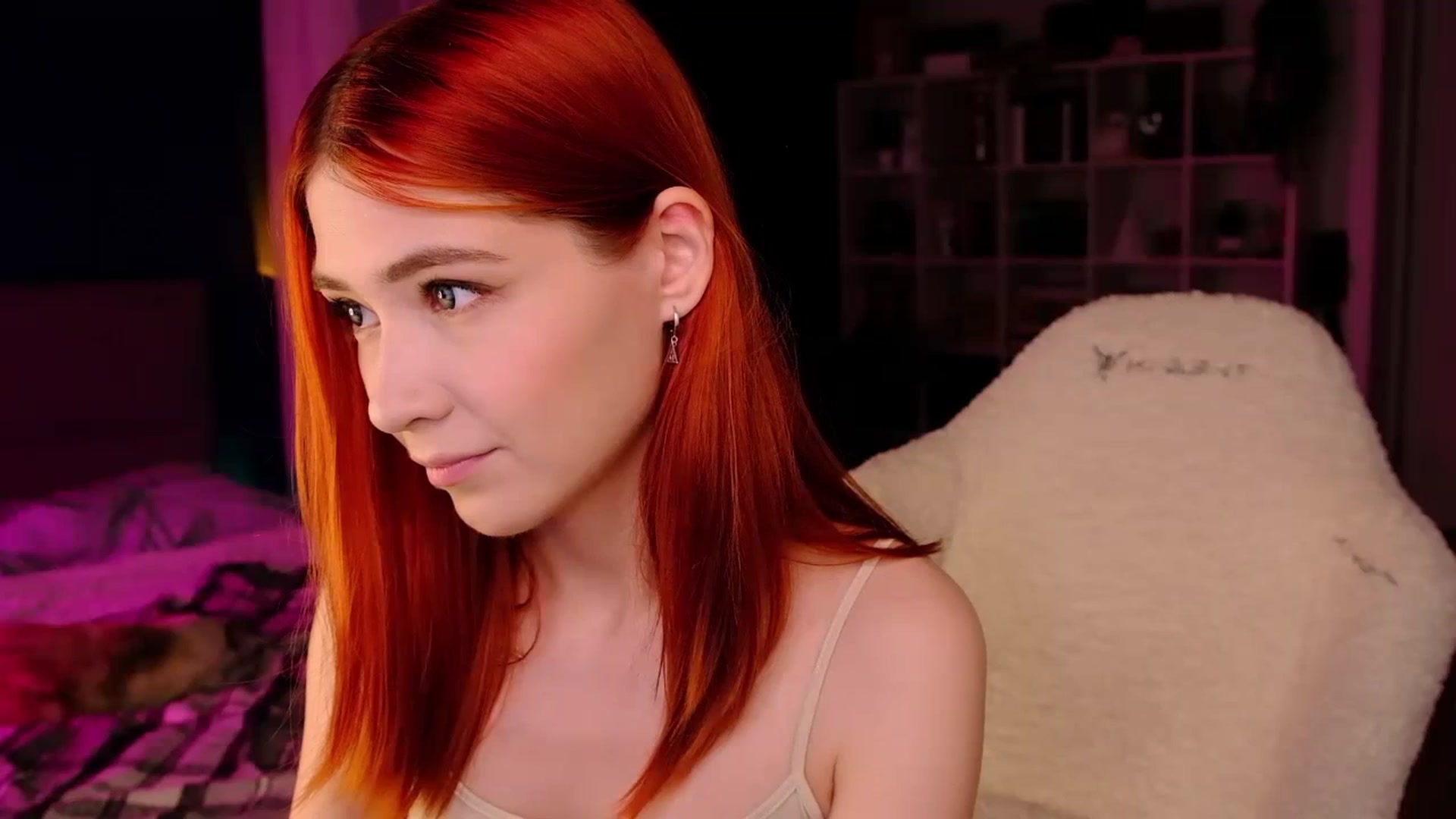Gallery image thumbnail from JulyRedFox's myfreecams stream on, 08/23/2023, 02:15 image 3 of 20