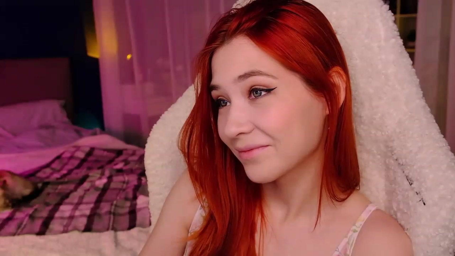 Gallery image thumbnail from JulyRedFox's myfreecams stream on, 08/23/2023, 23:10 image 2 of 20