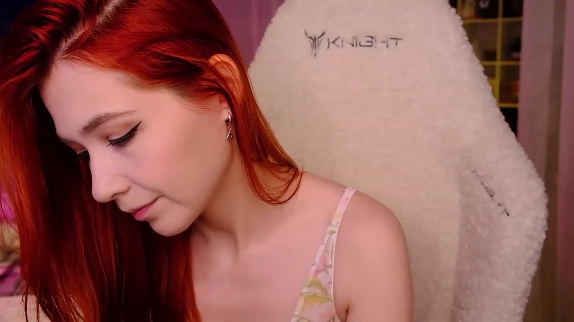 Gallery image thumbnail from JulyRedFox's myfreecams stream on, 08/23/2023, 23:10 image 14 of 20