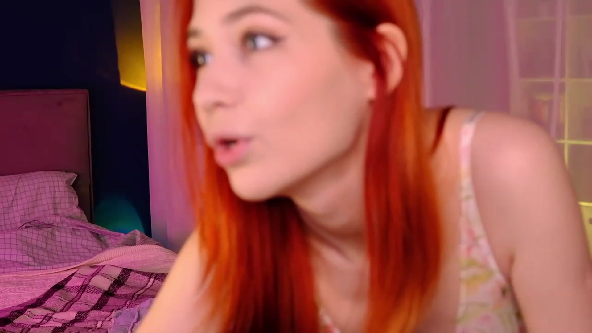 Gallery image thumbnail from JulyRedFox's myfreecams stream on, 08/23/2023, 23:10 image 17 of 20