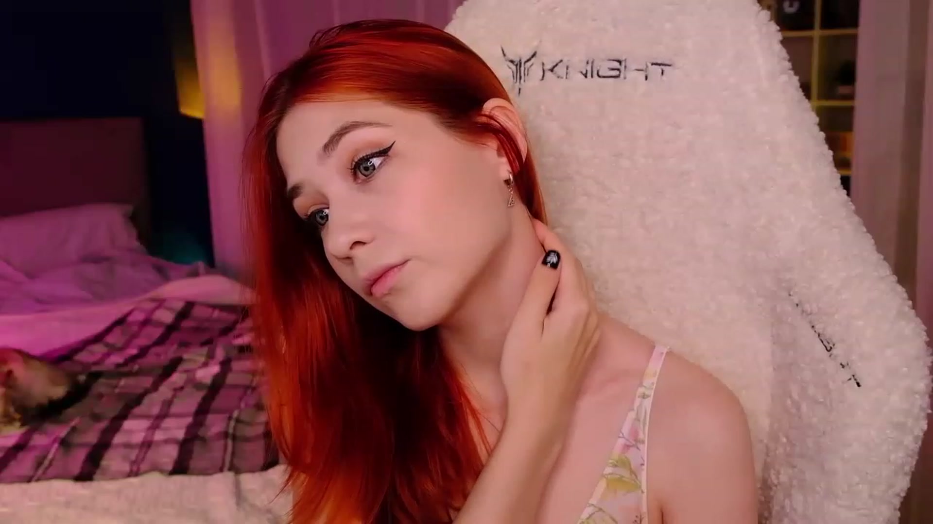 Gallery image thumbnail from JulyRedFox's myfreecams stream on, 08/23/2023, 23:10 image 5 of 20