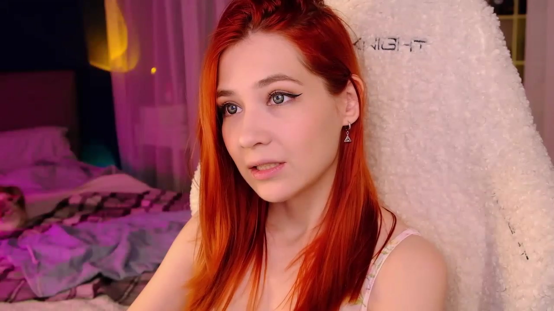 Gallery image thumbnail from JulyRedFox's myfreecams stream on, 08/24/2023, 24:46 image 9 of 20