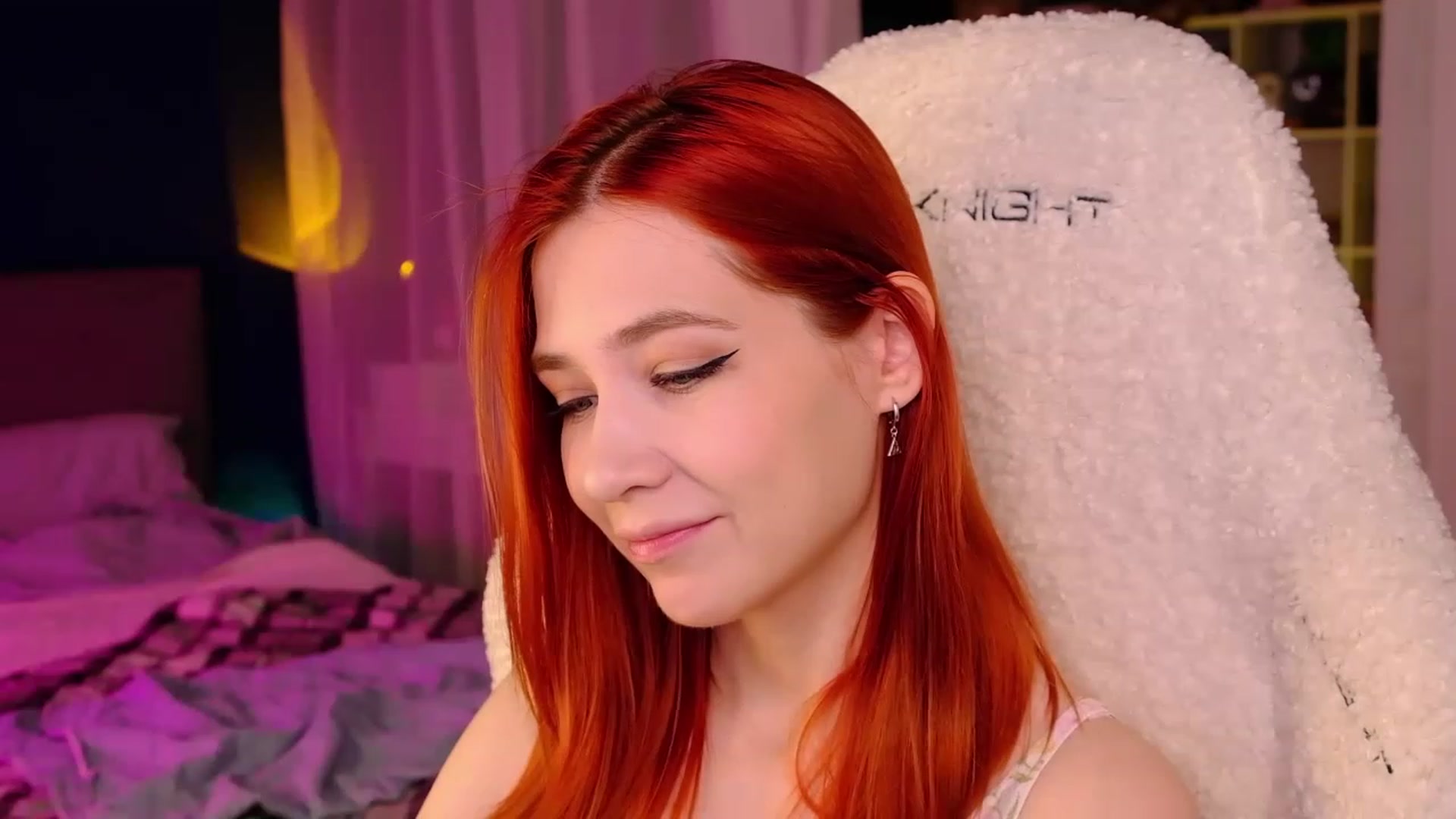 Gallery image thumbnail from JulyRedFox's myfreecams stream on, 08/24/2023, 24:46 image 2 of 20