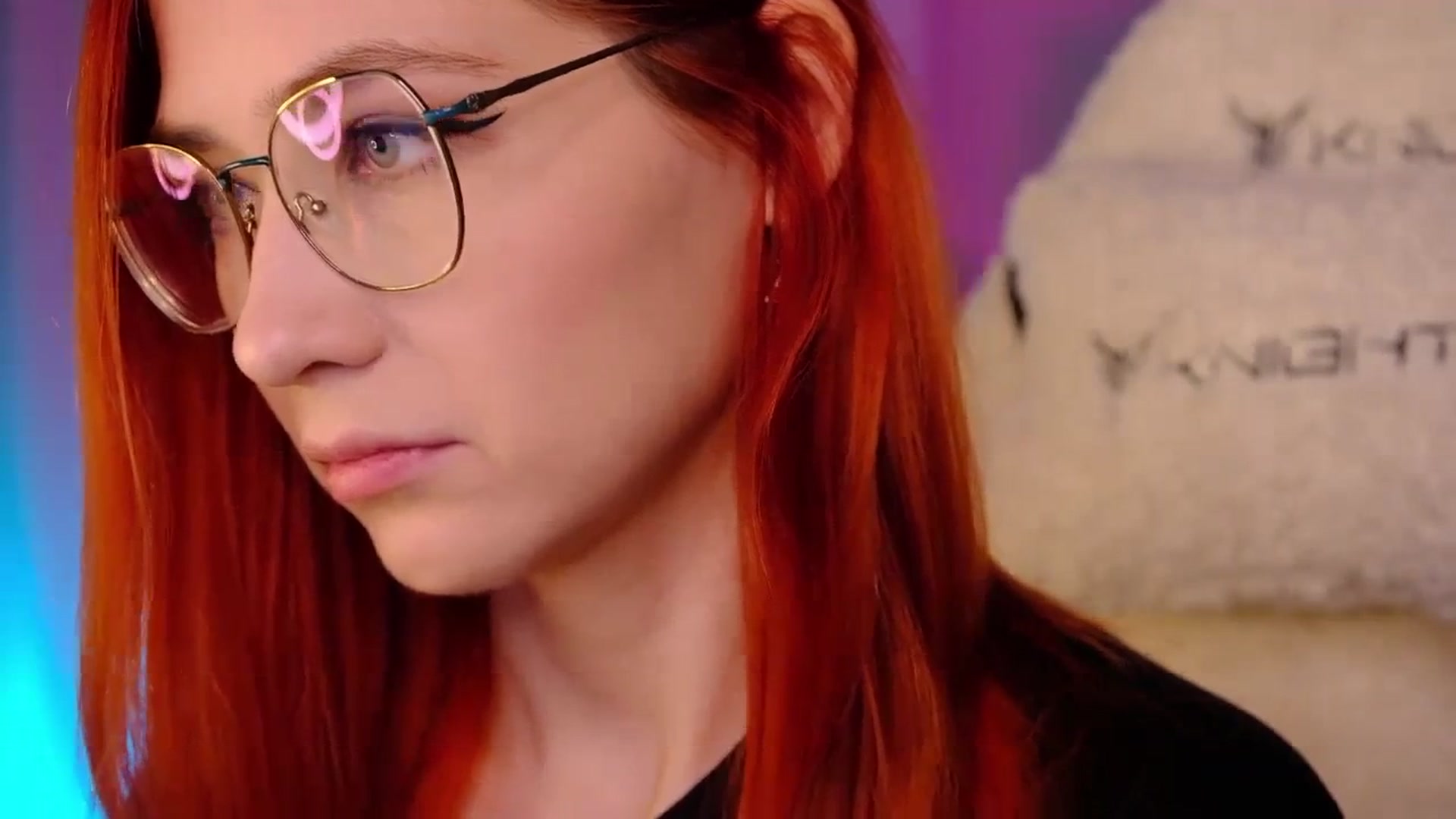 Gallery image thumbnail from JulyRedFox's myfreecams stream on, 08/31/2023, 02:40 image 8 of 20
