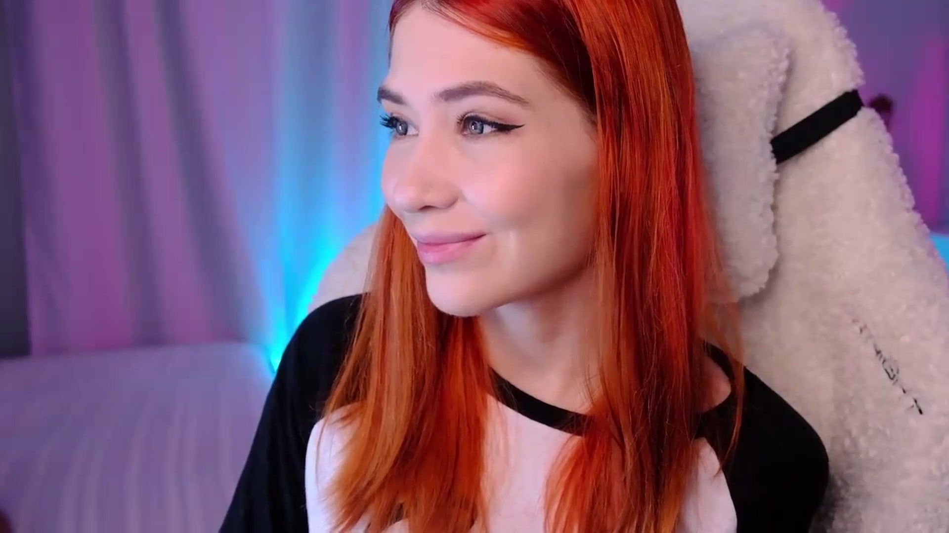 Gallery image thumbnail from JulyRedFox's myfreecams stream on, 09/02/2023, 23:48 image 4 of 20
