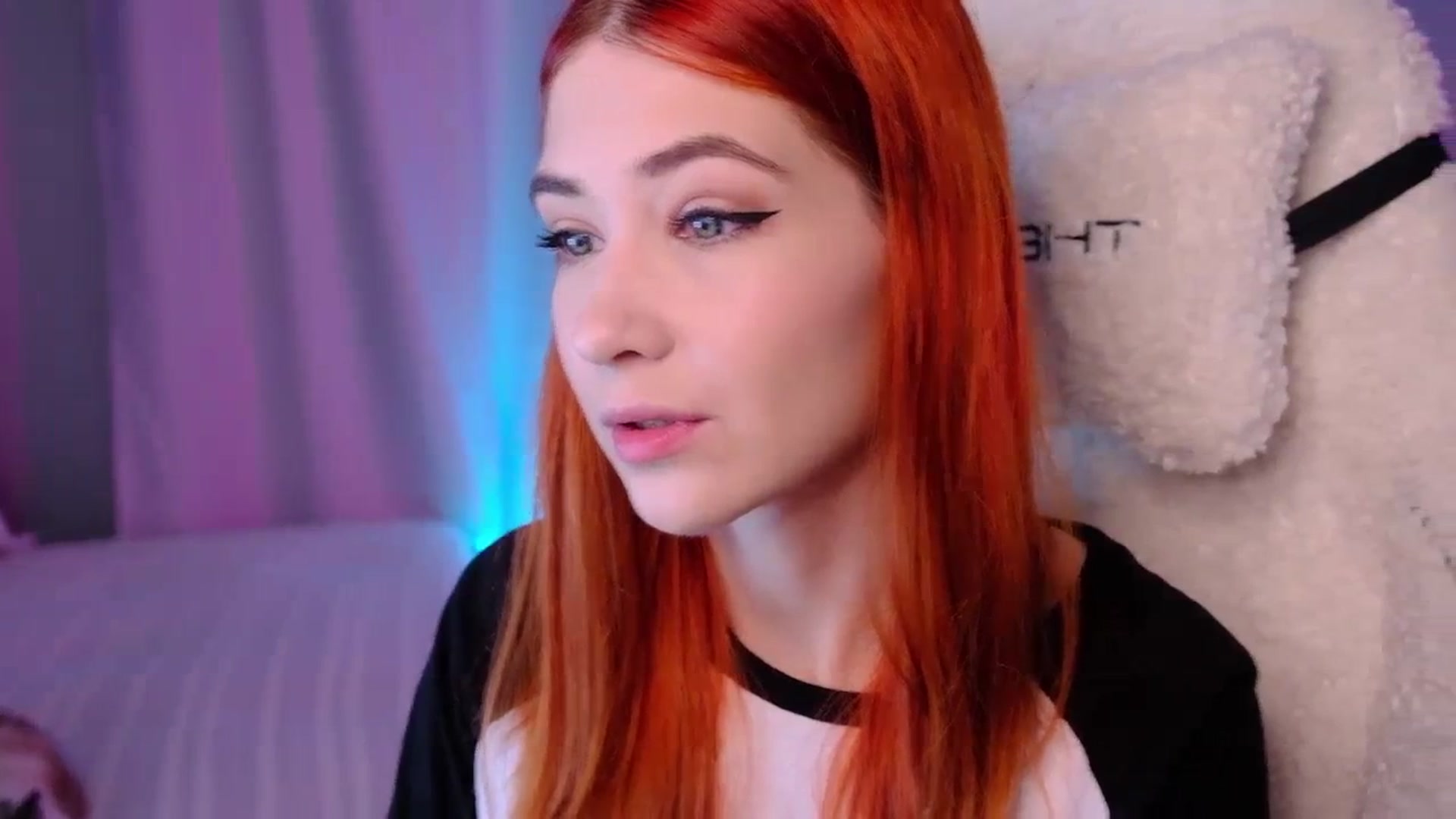 Gallery image thumbnail from JulyRedFox's myfreecams stream on, 09/02/2023, 23:48 image 3 of 20
