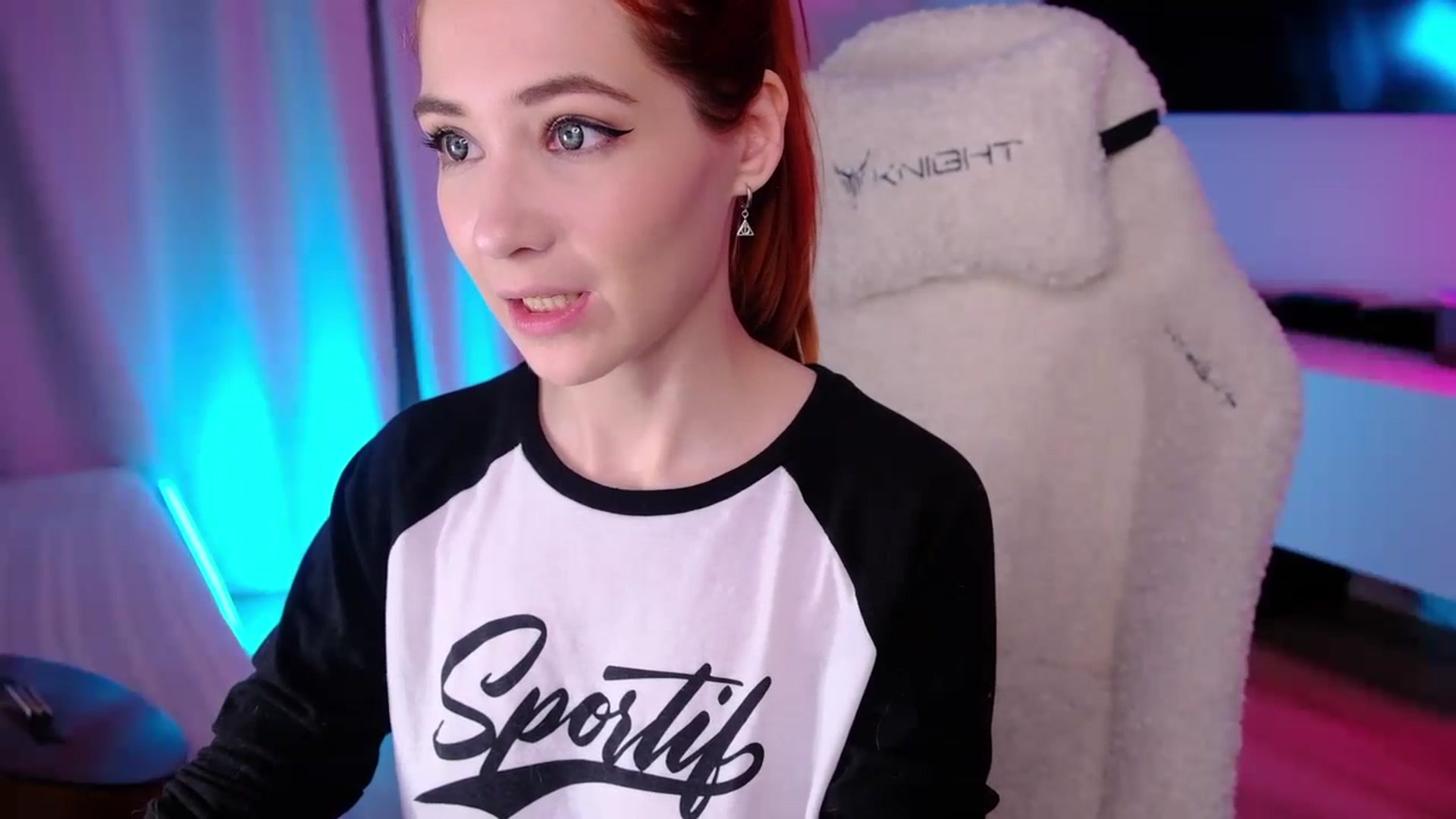 Gallery image thumbnail from JulyRedFox's myfreecams stream on, 09/03/2023, 03:15 image 6 of 20