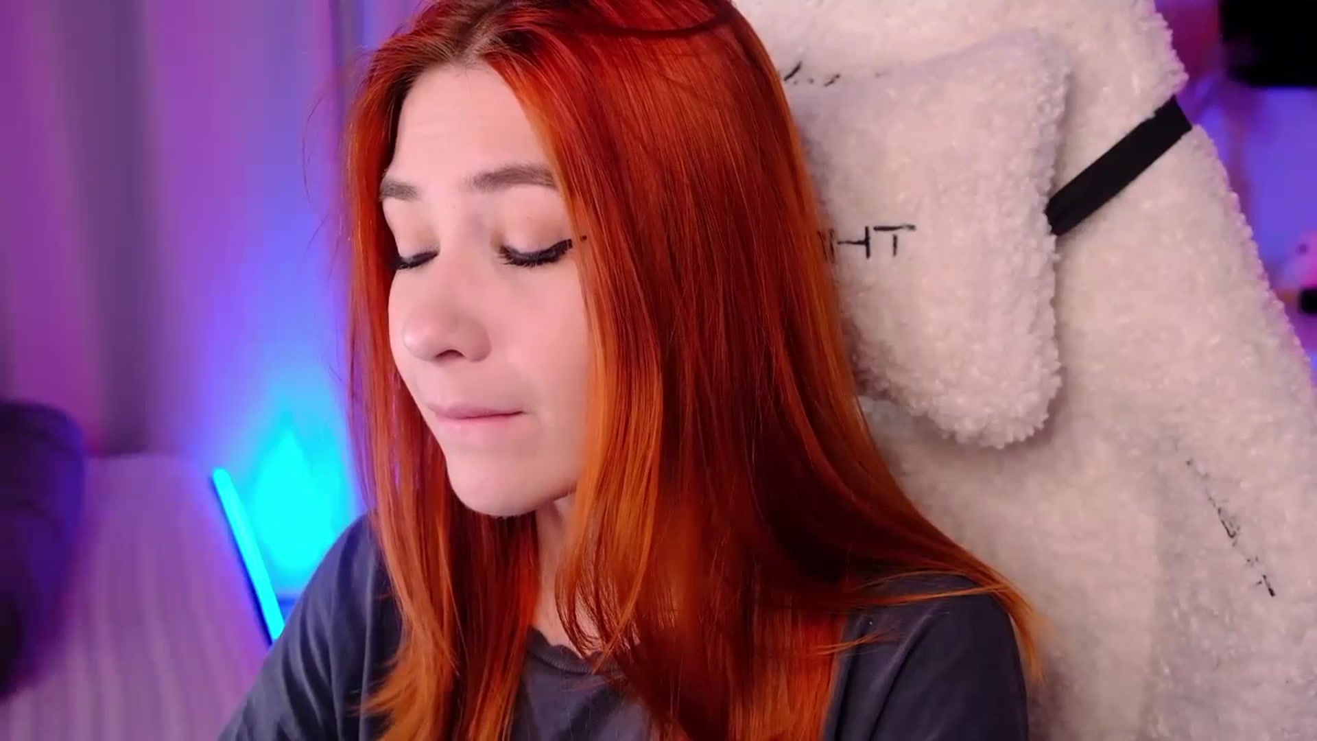 Gallery image thumbnail from JulyRedFox's myfreecams stream on, 09/07/2023, 01:42 image 3 of 20