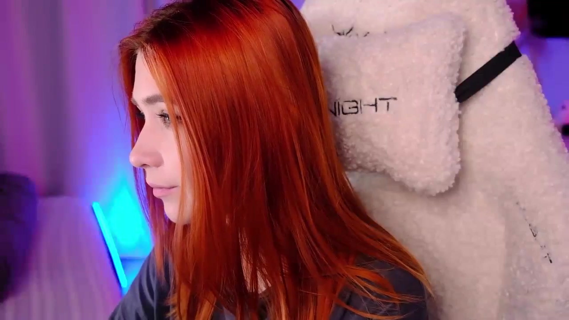 Gallery image thumbnail from JulyRedFox's myfreecams stream on, 09/07/2023, 01:42 image 7 of 20