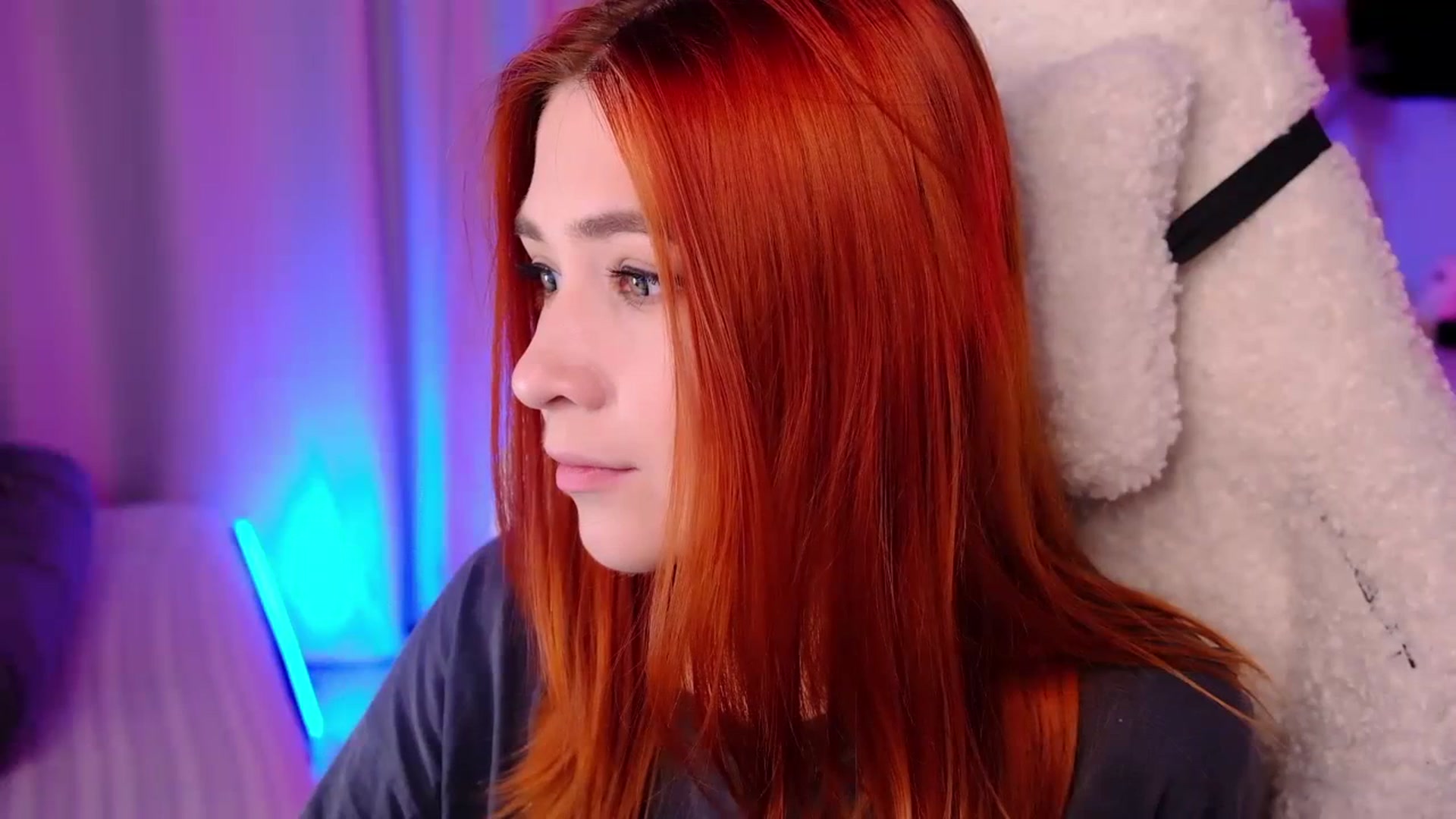 Gallery image thumbnail from JulyRedFox's myfreecams stream on, 09/07/2023, 01:42 image 10 of 20