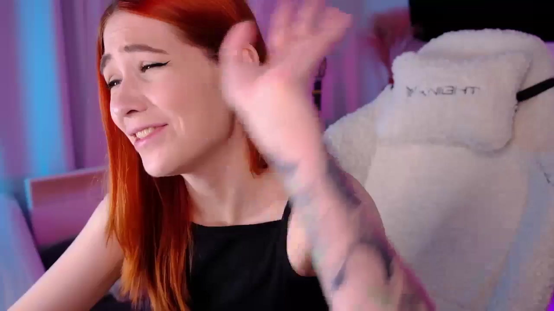 Gallery image thumbnail from JulyRedFox's myfreecams stream on, 09/10/2023, 01:21 image 18 of 20