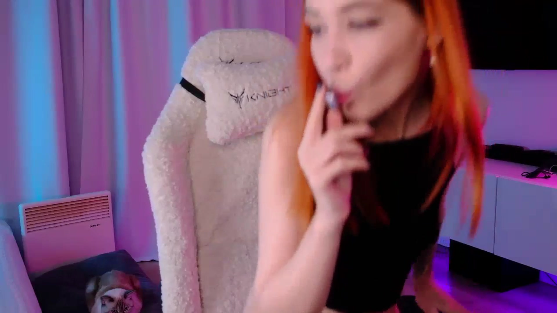 Gallery image thumbnail from JulyRedFox's myfreecams stream on, 09/10/2023, 01:21 image 14 of 20