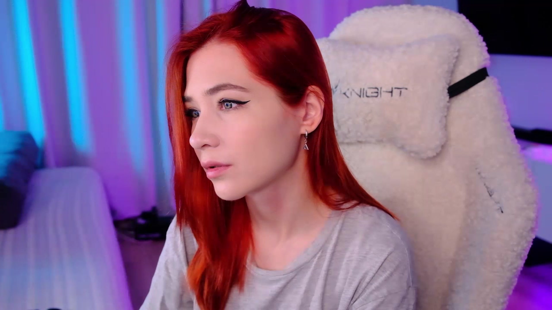 Gallery image thumbnail from JulyRedFox's myfreecams stream on, 09/23/2023, 24:18 image 19 of 20