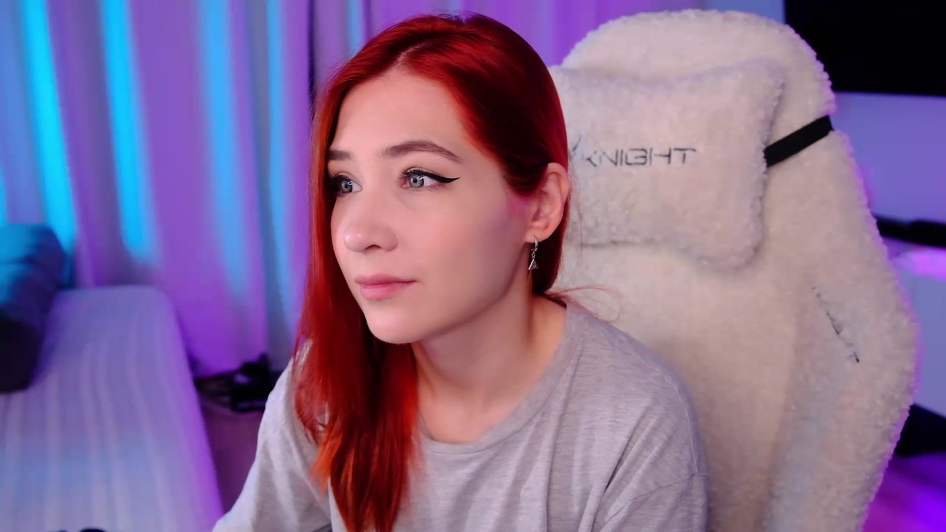 Gallery image thumbnail from JulyRedFox's myfreecams stream on, 09/23/2023, 24:18 image 5 of 20