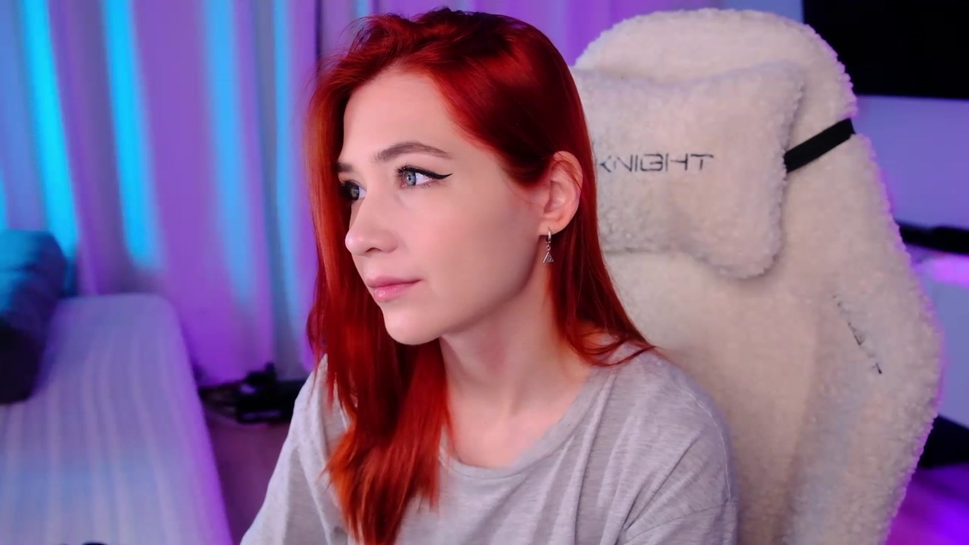 Gallery image thumbnail from JulyRedFox's myfreecams stream on, 09/23/2023, 24:18 image 20 of 20