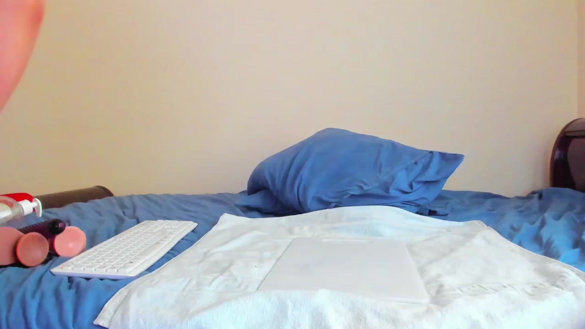 Gallery image thumbnail from July_foxy's myfreecams stream on, 12/13/2023, 15:24 image 13 of 20