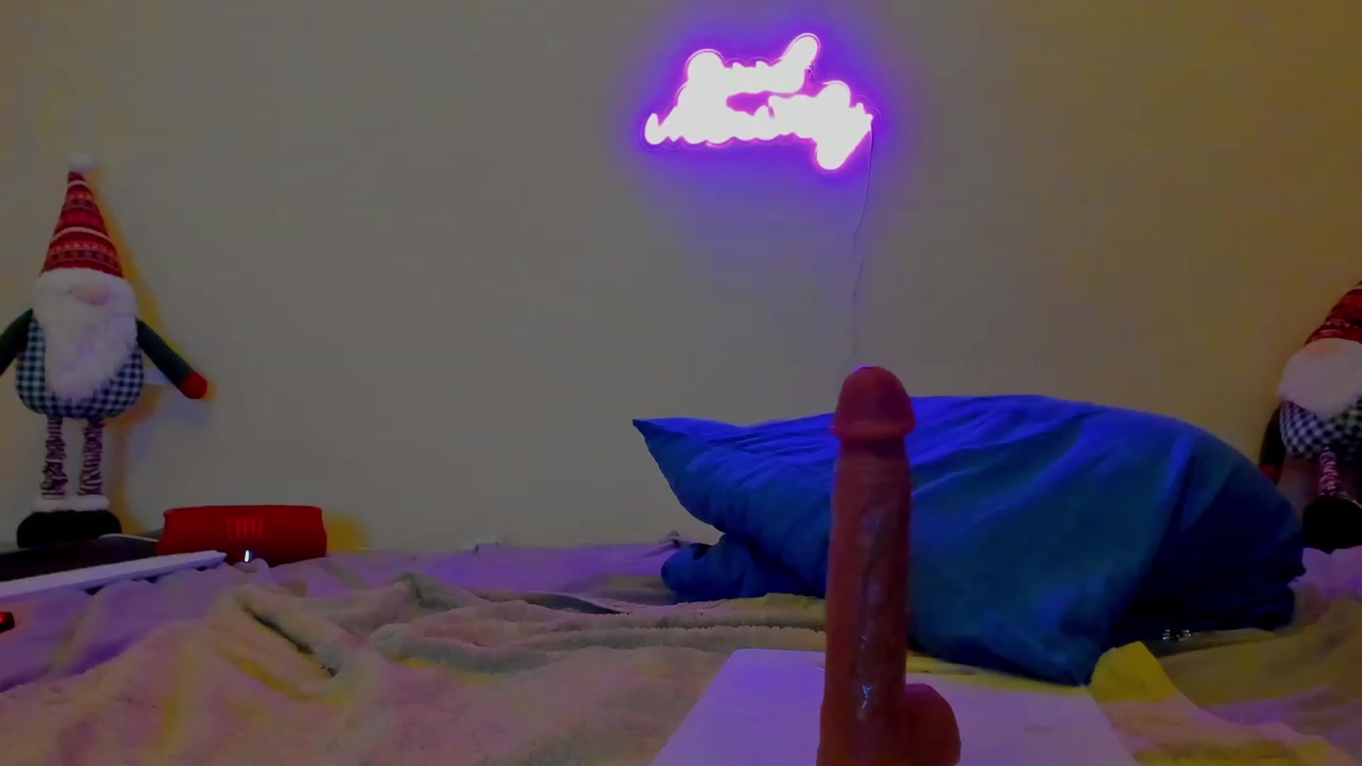 Gallery image thumbnail from July_foxy's myfreecams stream on, 12/25/2023, 18:08 image 15 of 20