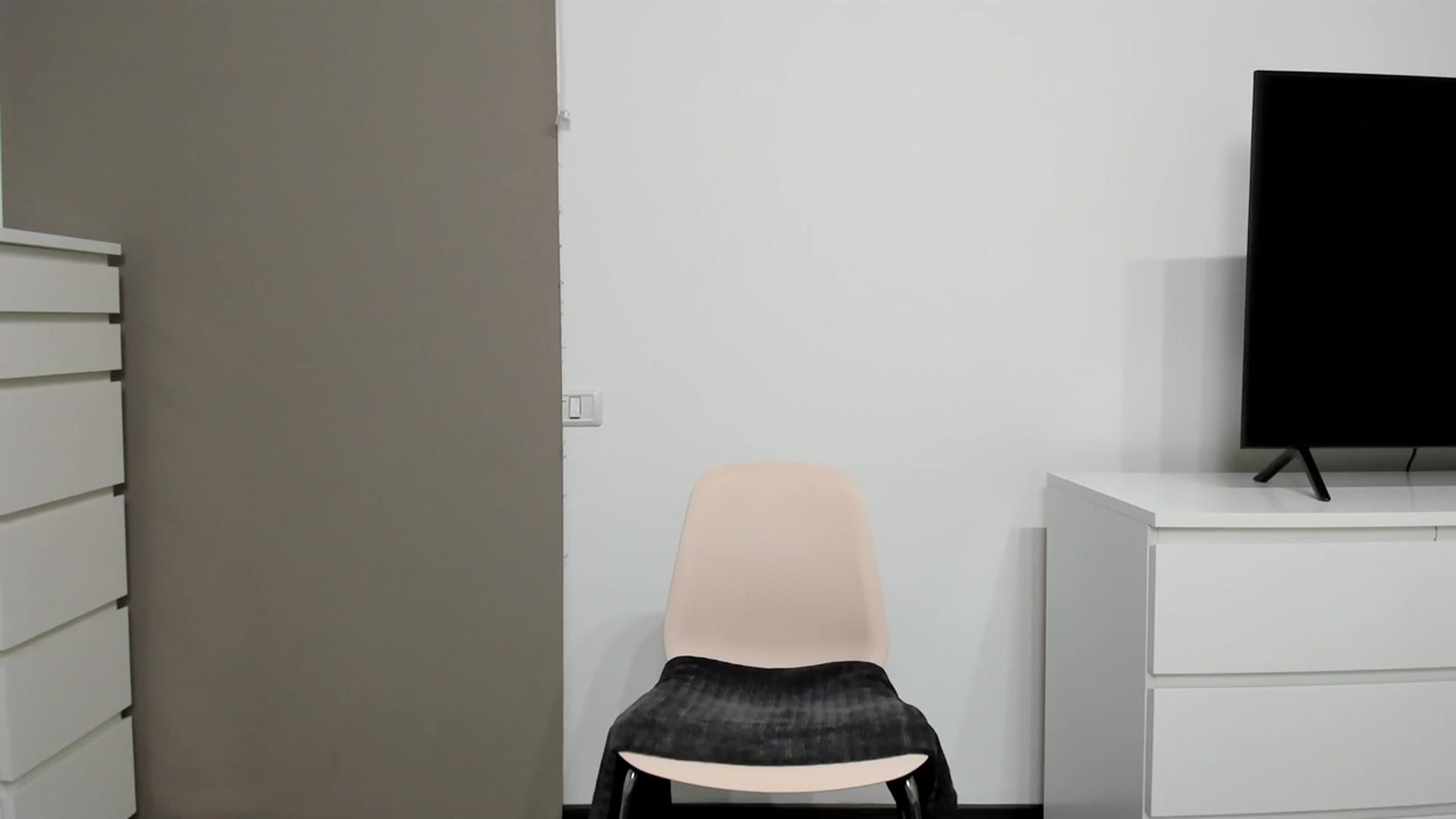 Gallery image thumbnail from JulyaWild's myfreecams stream on, 12/05/2023, 21:04 image 13 of 20