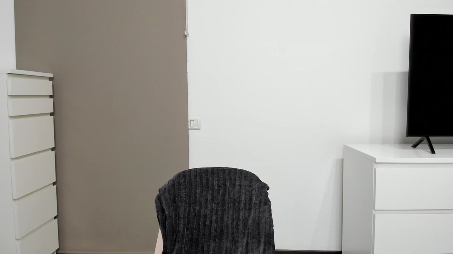 Gallery image thumbnail from JulyaWild's myfreecams stream on, 12/10/2023, 24:10 image 4 of 20