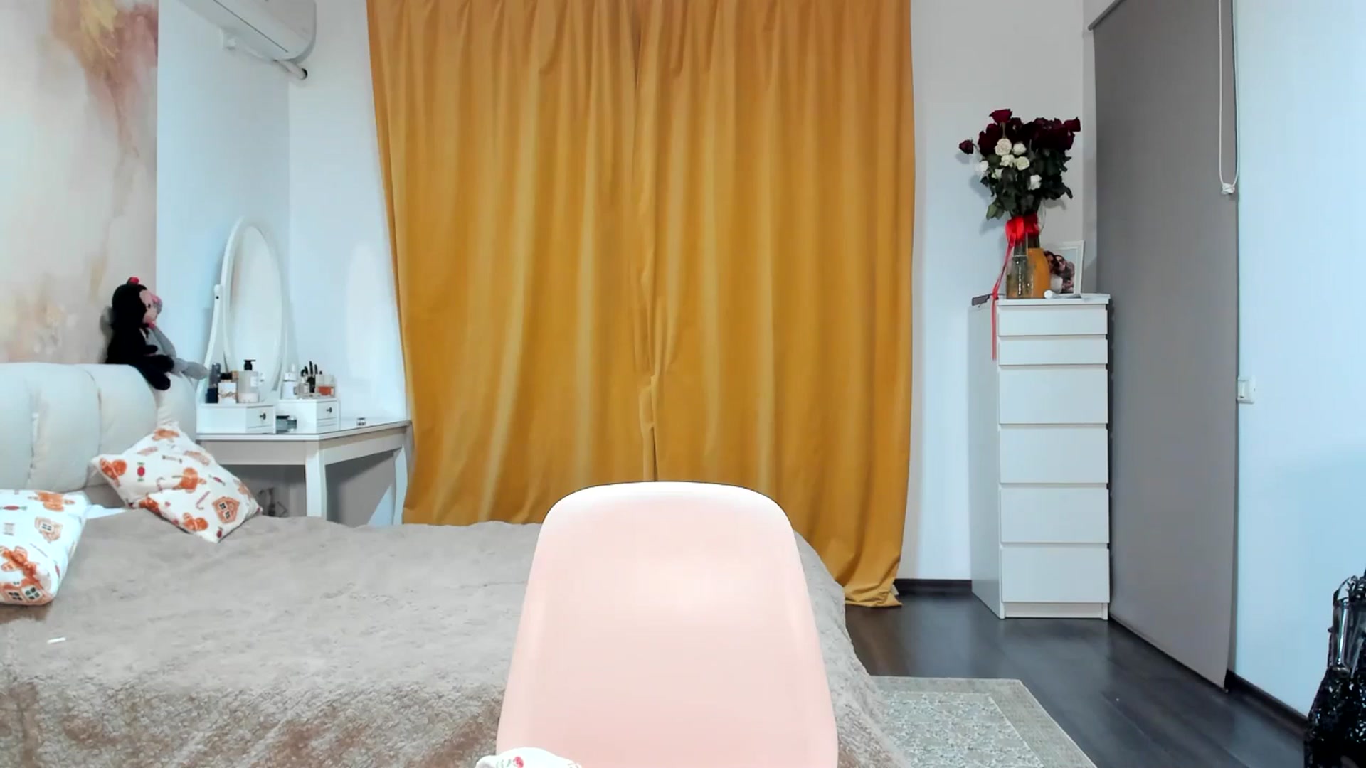 Gallery image thumbnail from JulyaWild's myfreecams stream on, 02/20/2026, 19:22 image 18 of 20